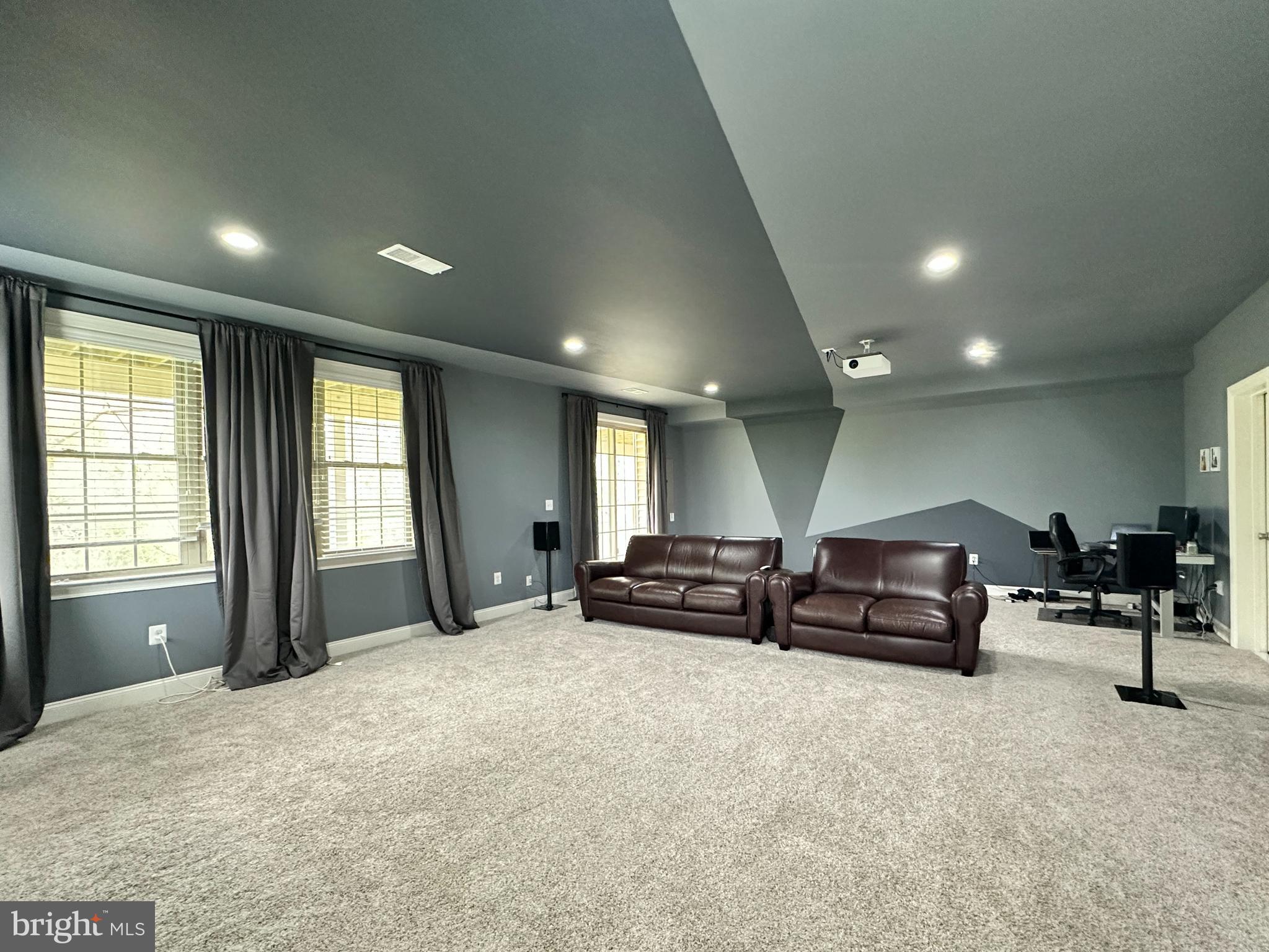 MOOREFIELD STATION - Residential Lease