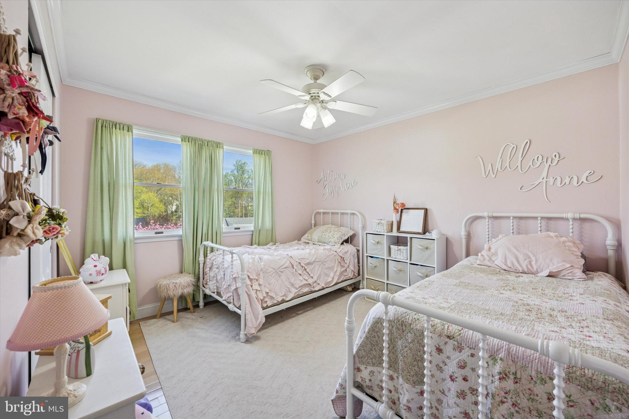 STRAWBERRY RIDGE - Residential