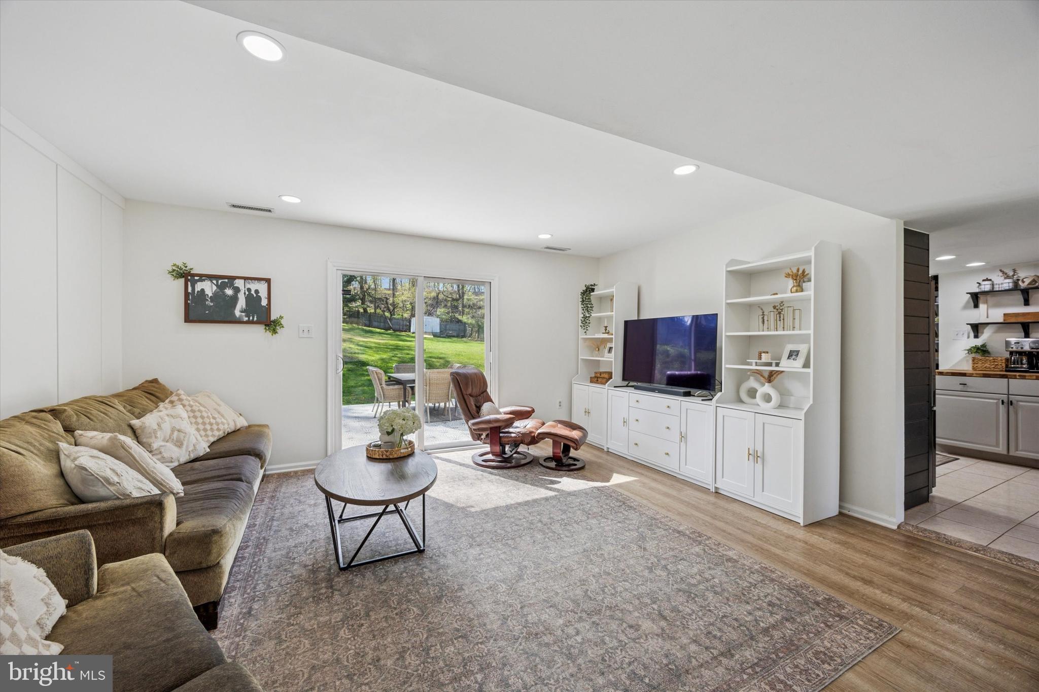 STRAWBERRY RIDGE - Residential