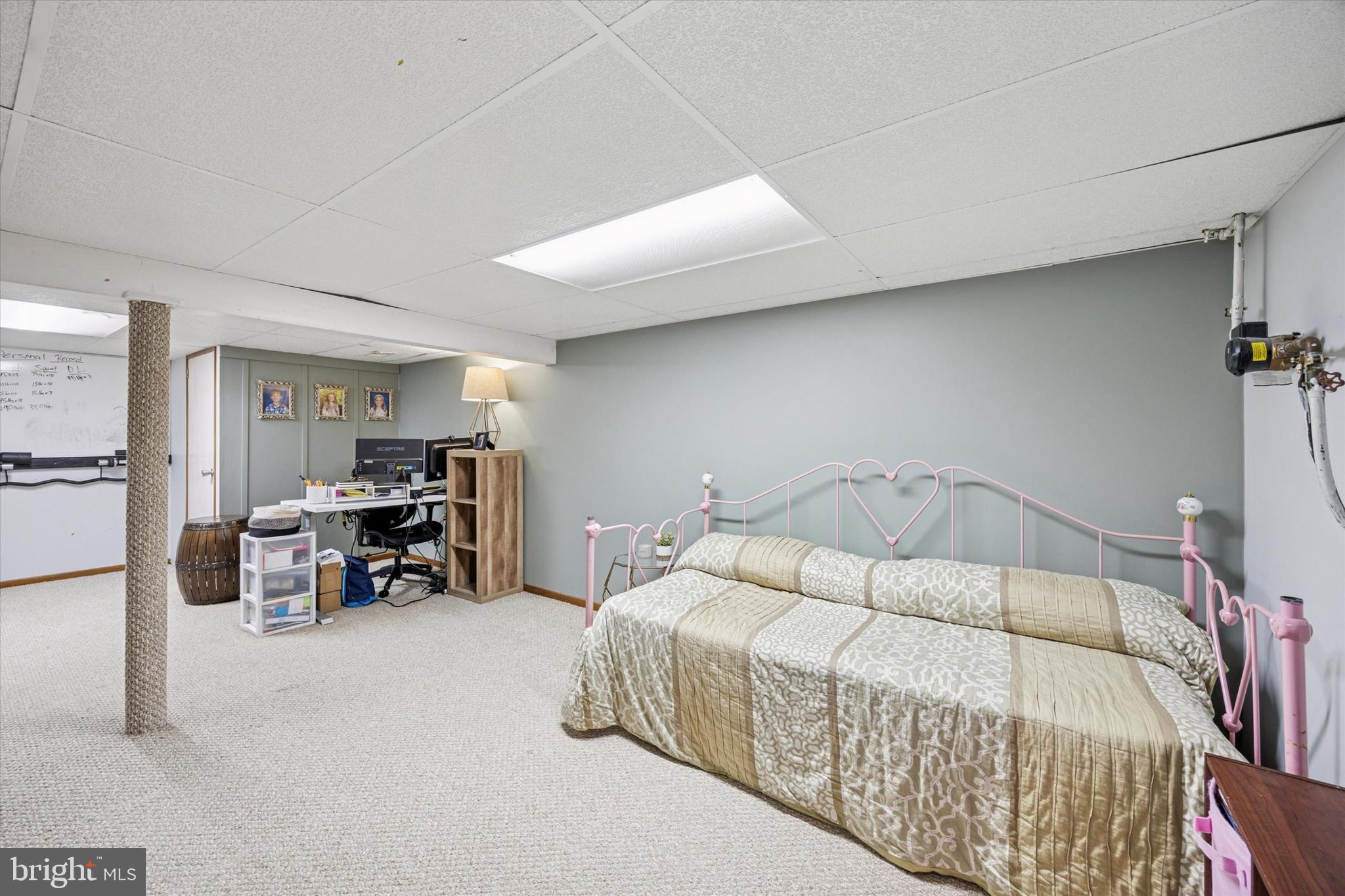 STRAWBERRY RIDGE - Residential