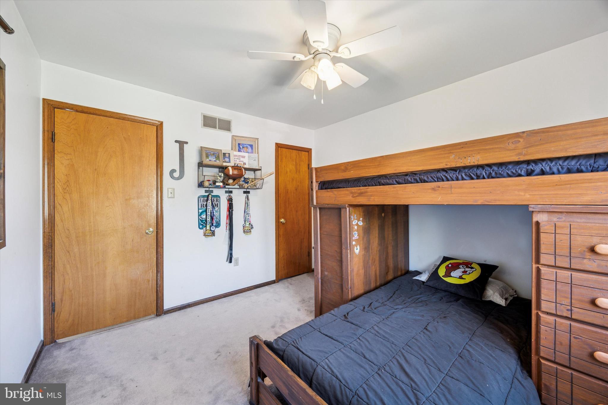 STRAWBERRY RIDGE - Residential