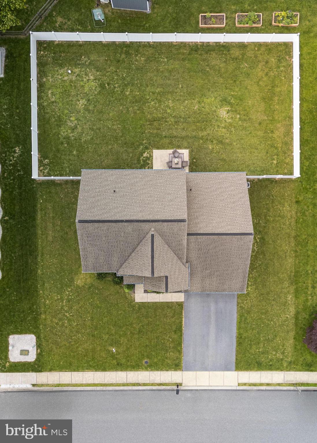 125 NANTUCKET DRIVE