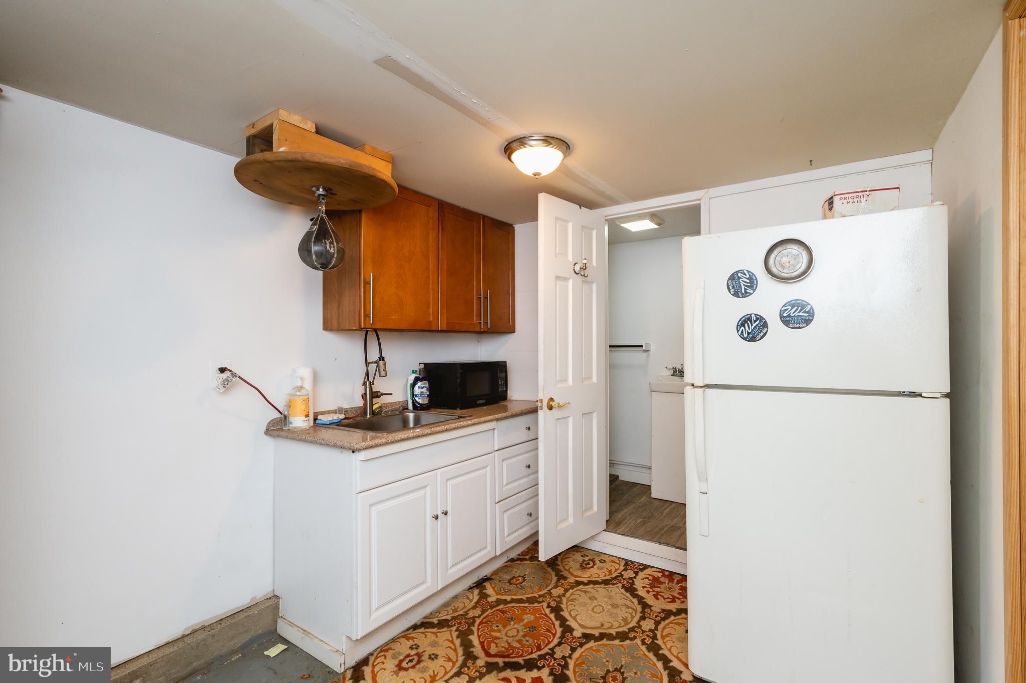 CROWNSVILLE - Commercial Sale