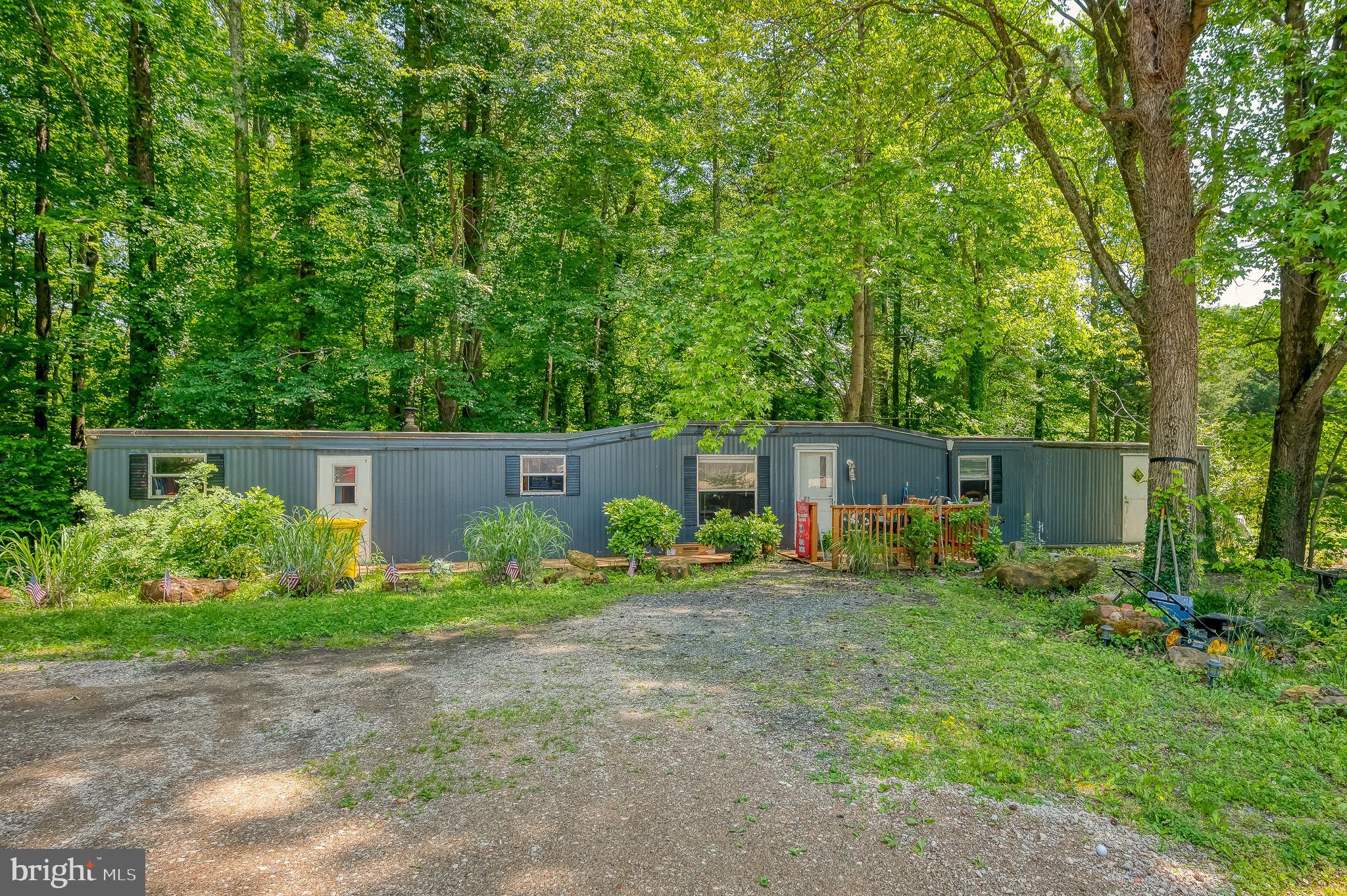 CROWNSVILLE - Commercial Sale