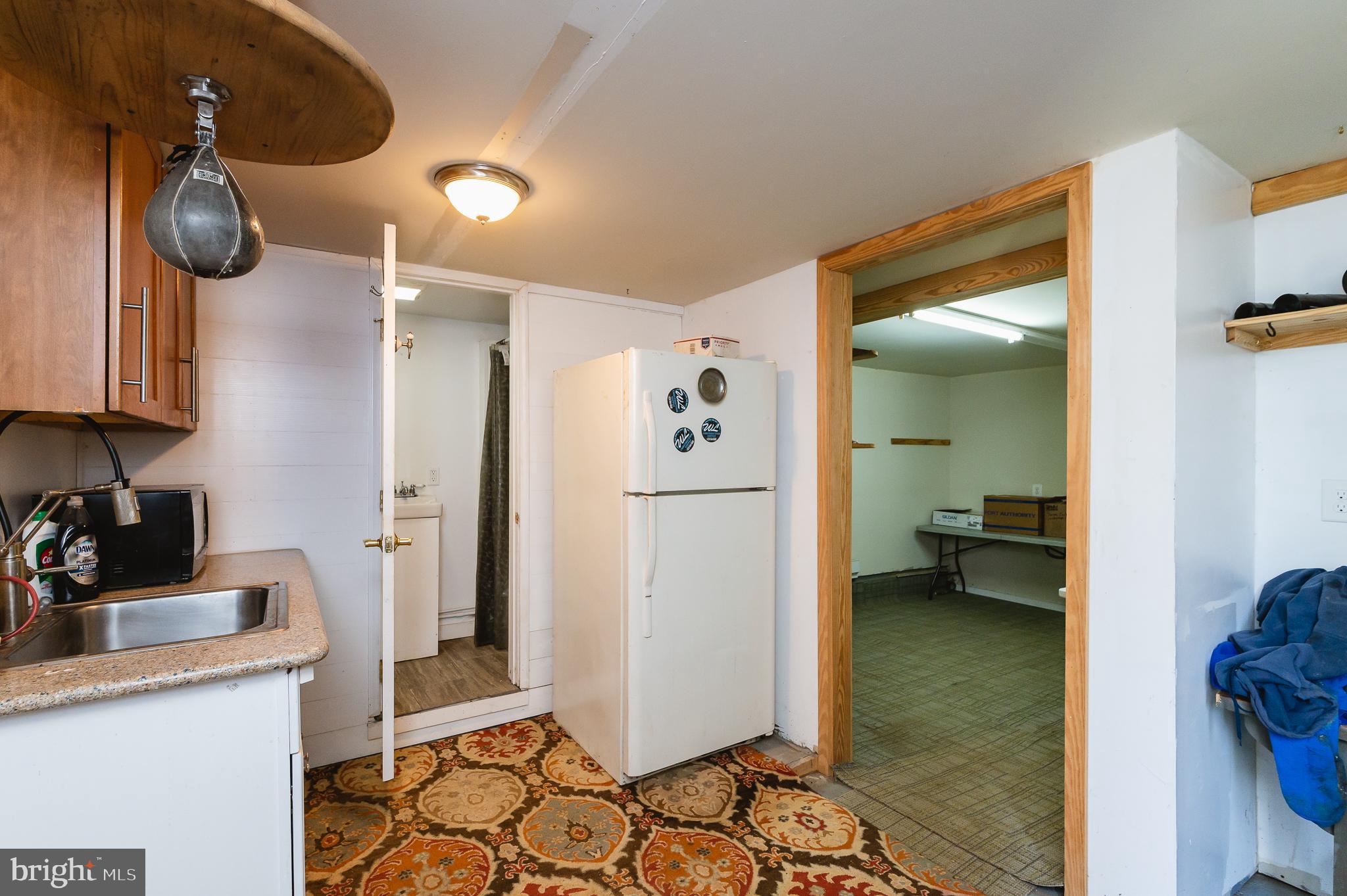 CROWNSVILLE - Commercial Sale