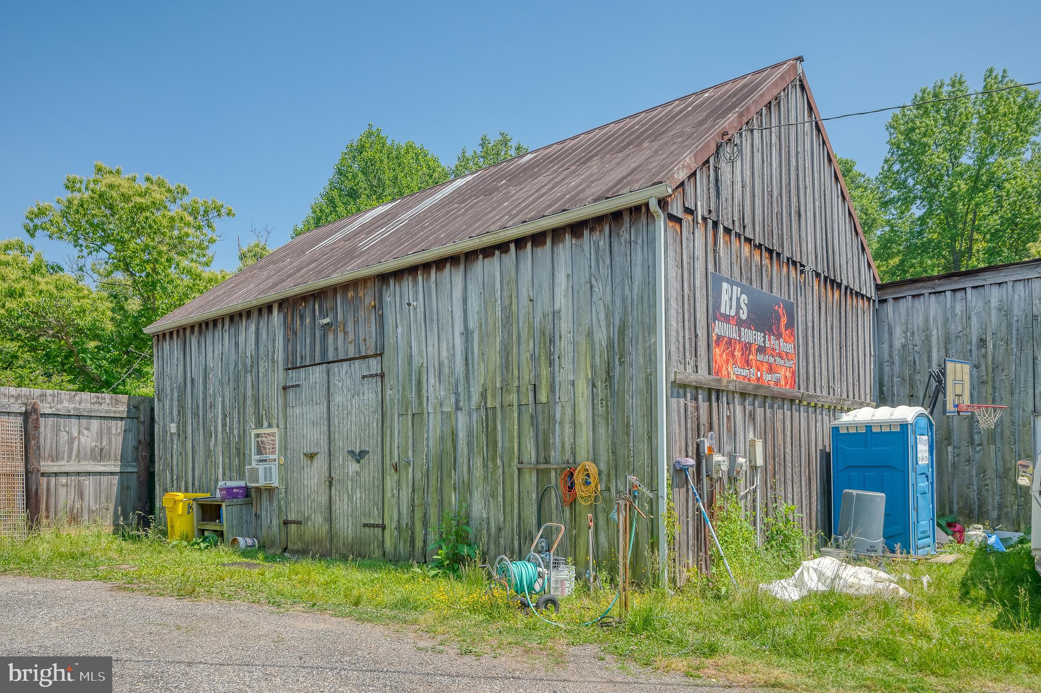 CROWNSVILLE - Commercial Sale