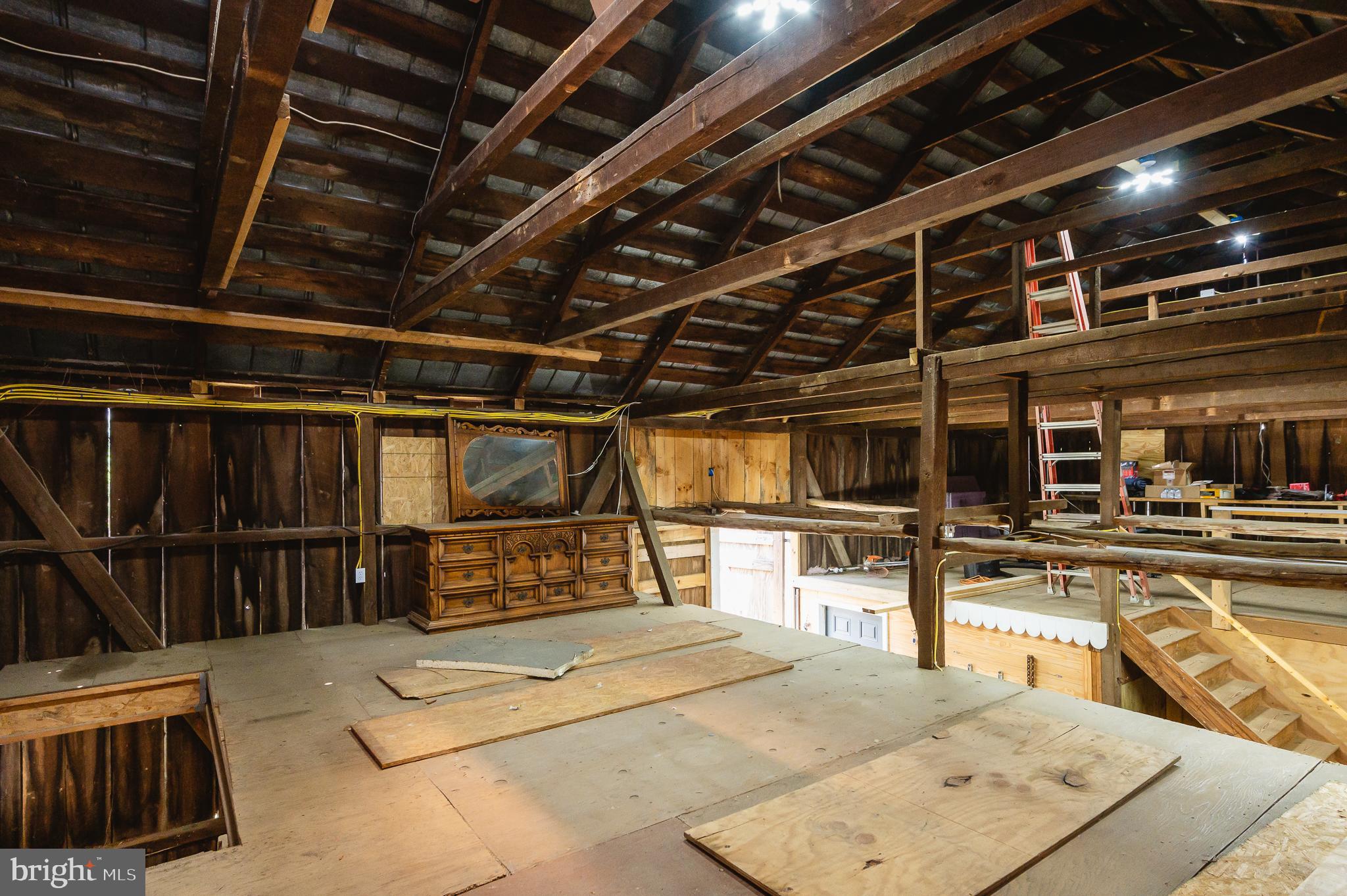 CROWNSVILLE - Commercial Sale