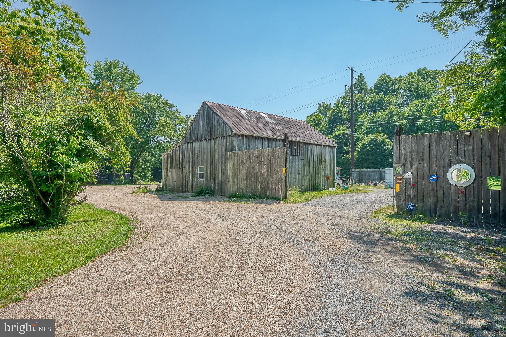 CROWNSVILLE - Commercial Sale