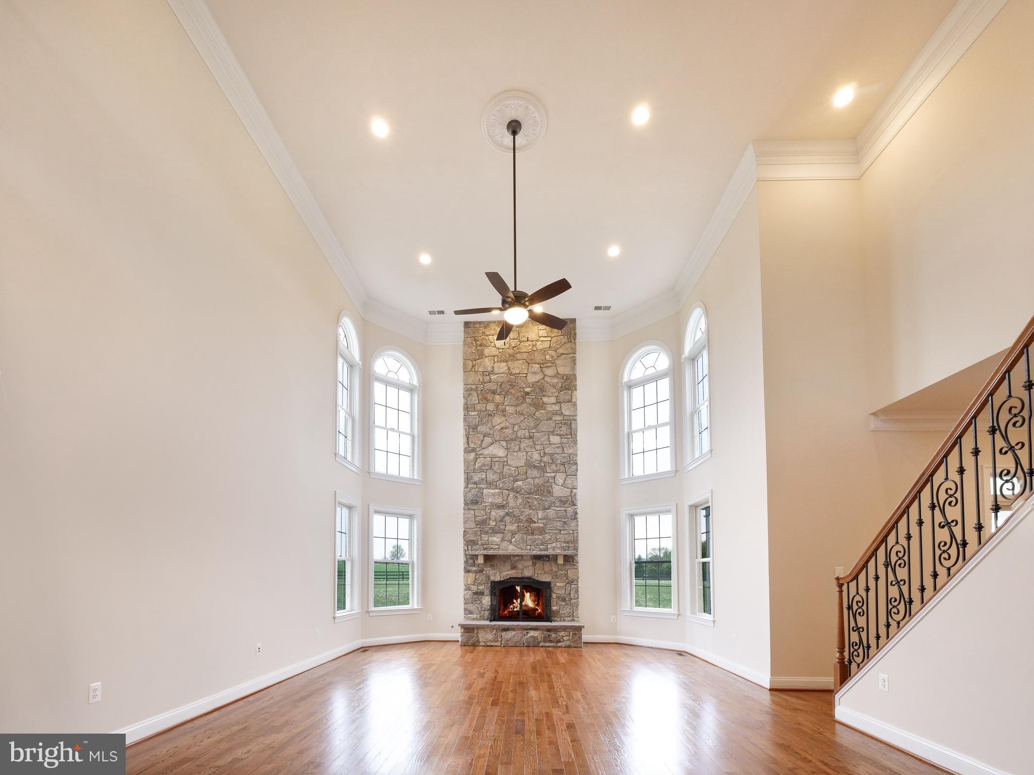 JAMES LAND - Residential