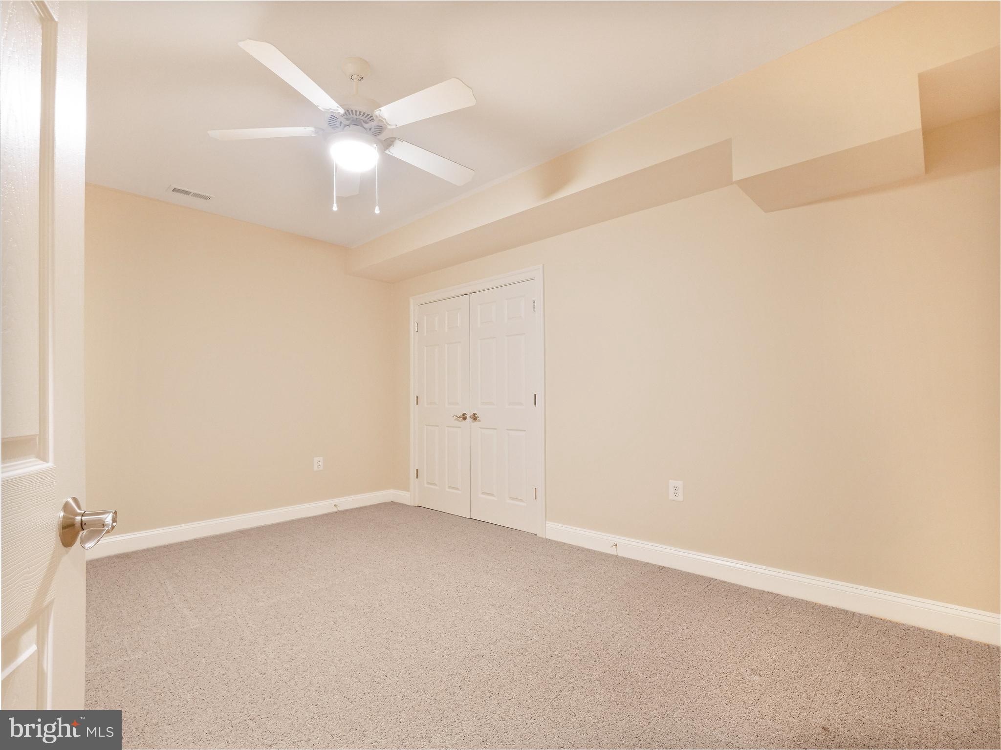 JAMES LAND - Residential