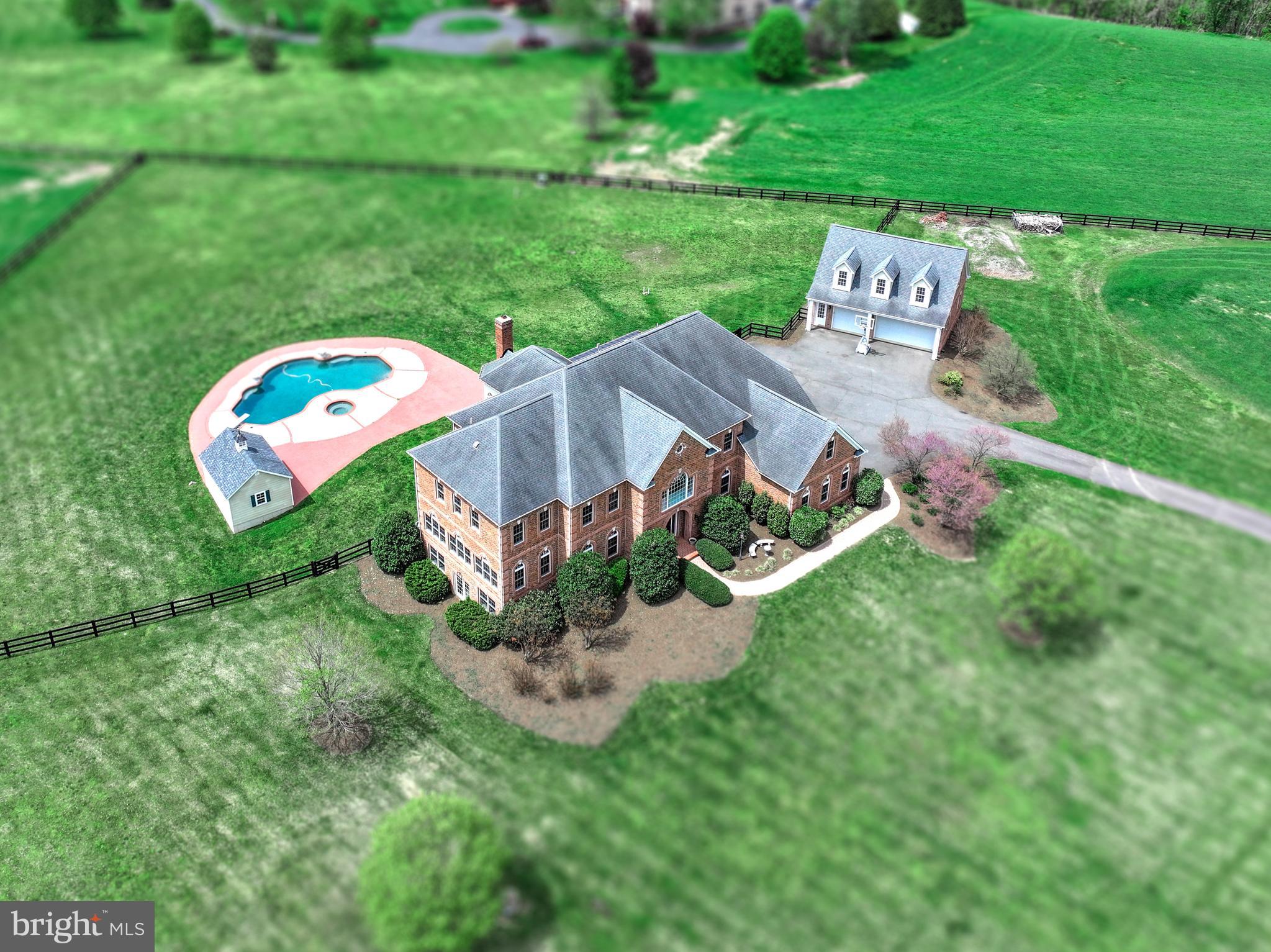 JAMES LAND - Residential