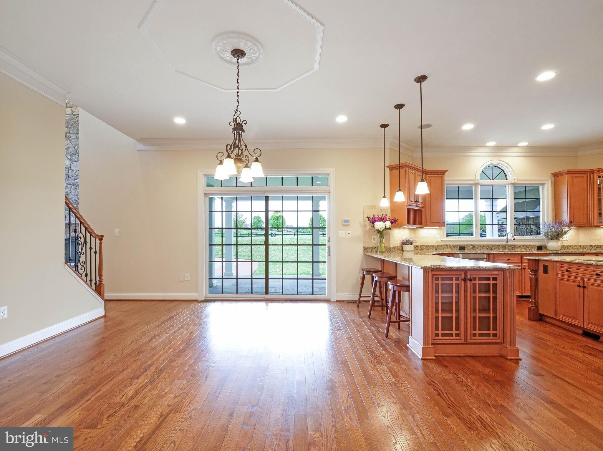 JAMES LAND - Residential