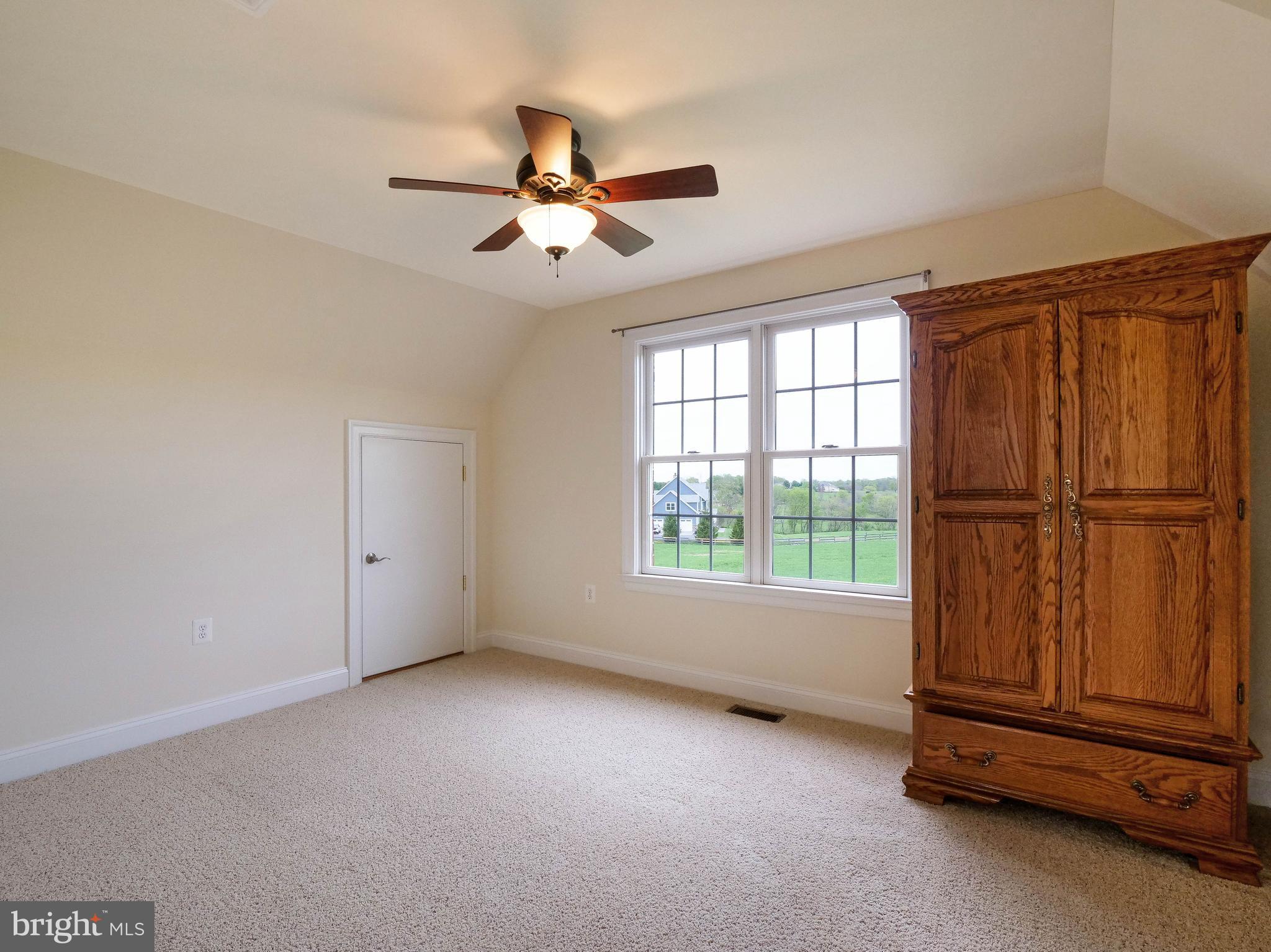 JAMES LAND - Residential