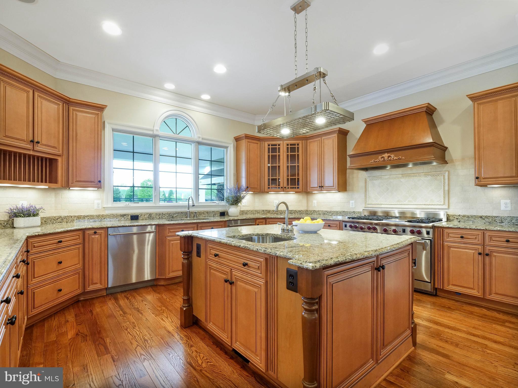 JAMES LAND - Residential