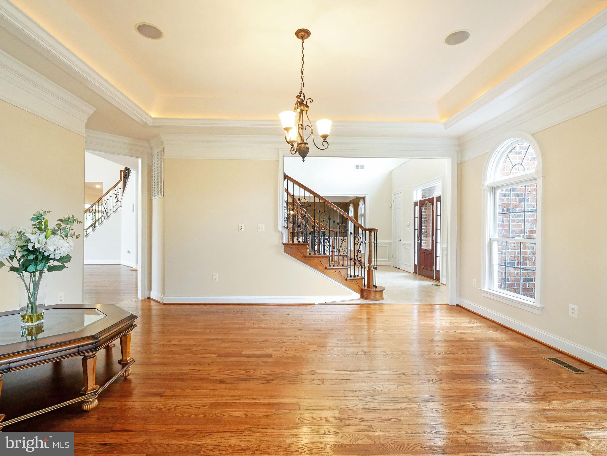 JAMES LAND - Residential