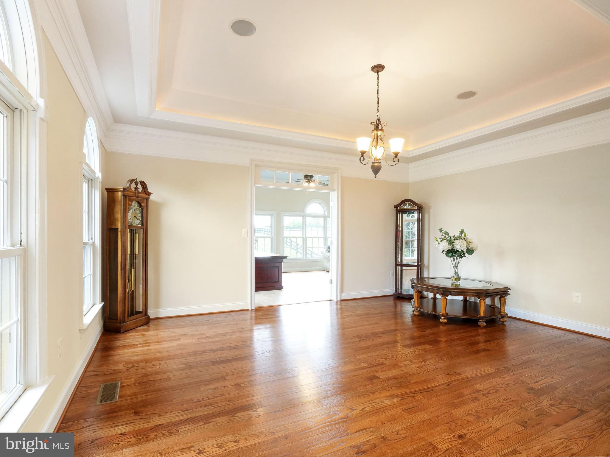 JAMES LAND - Residential