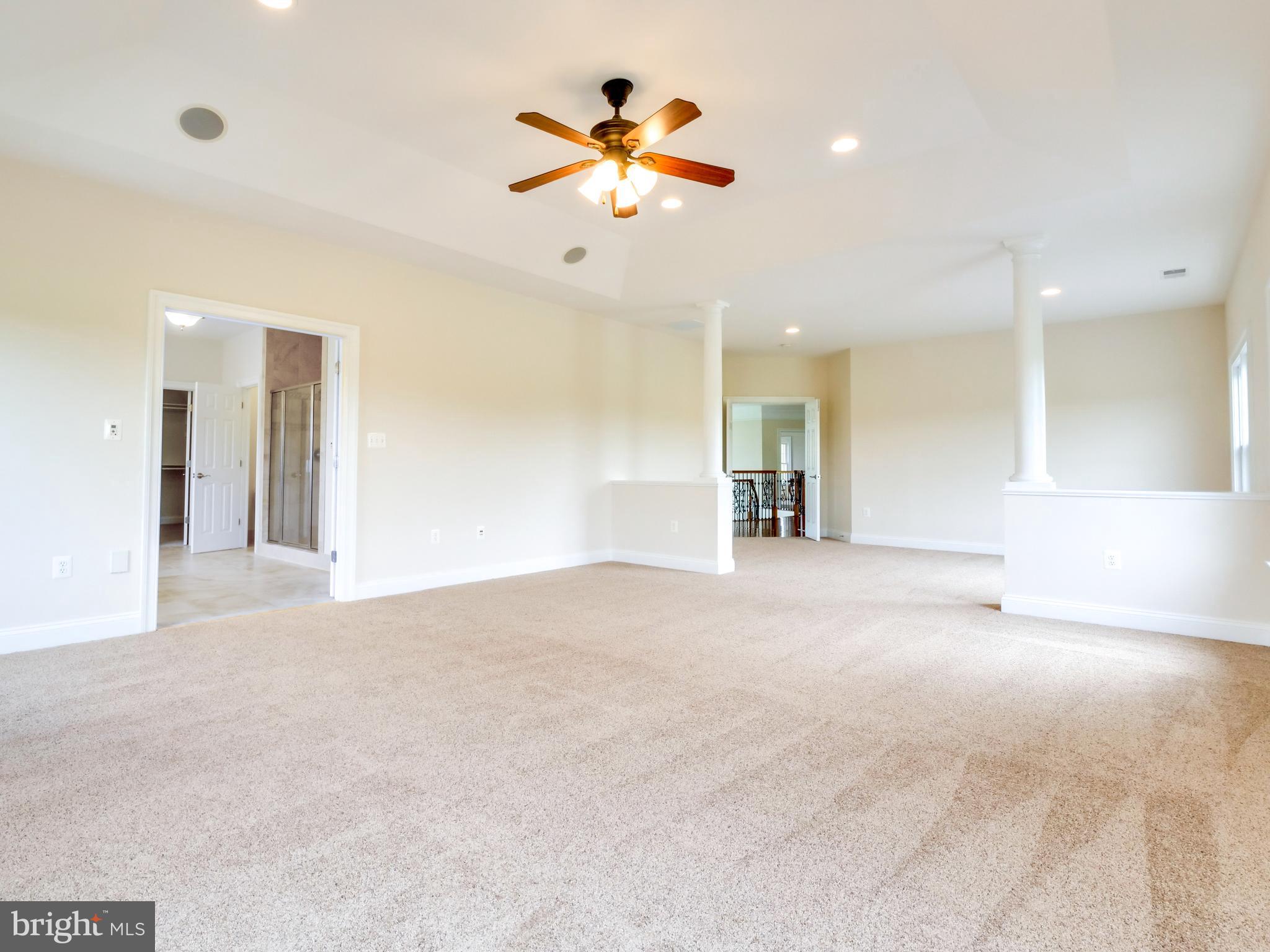 JAMES LAND - Residential