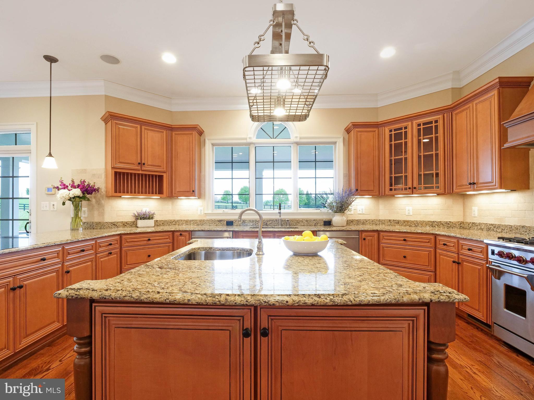 JAMES LAND - Residential