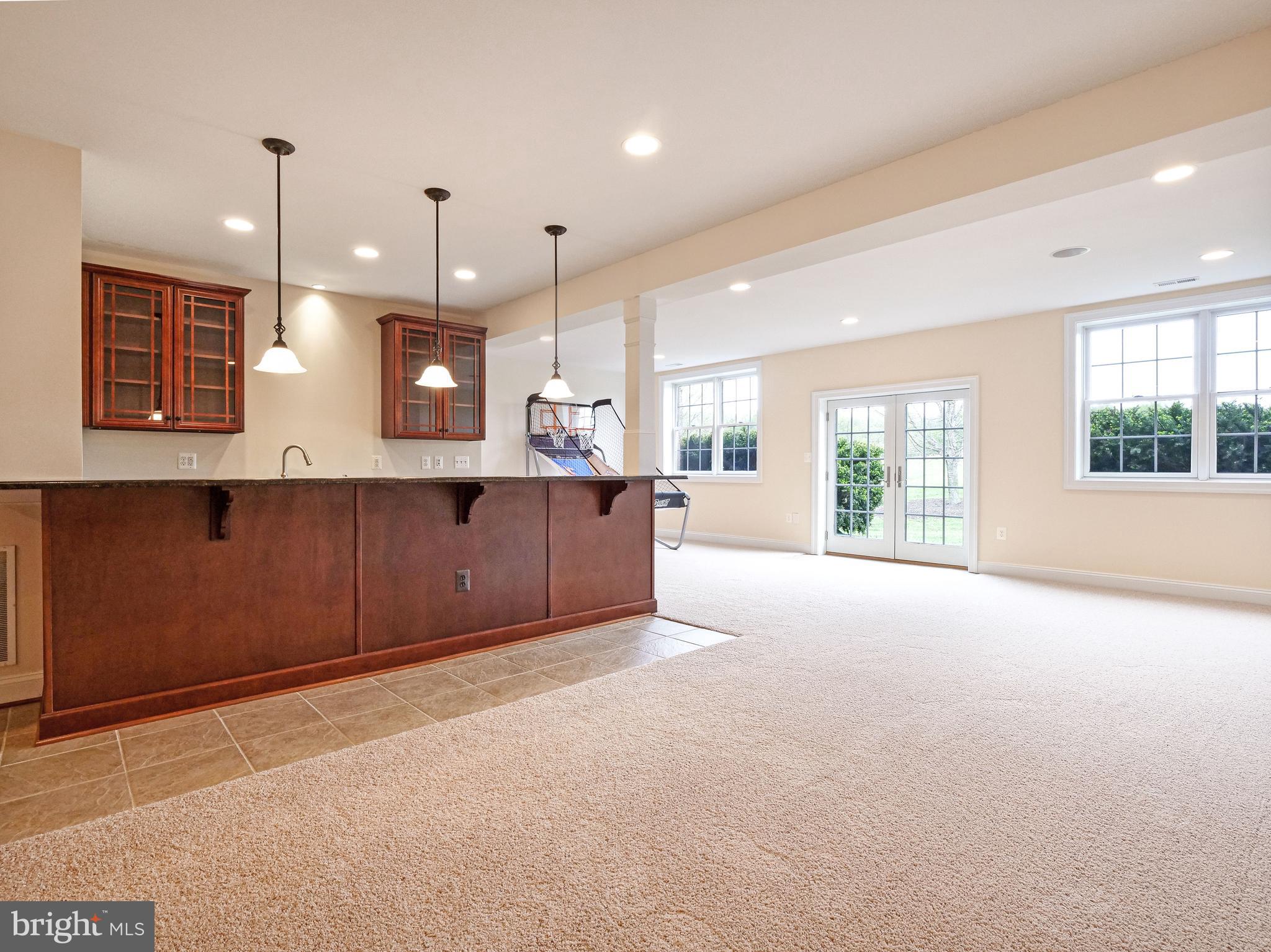 JAMES LAND - Residential