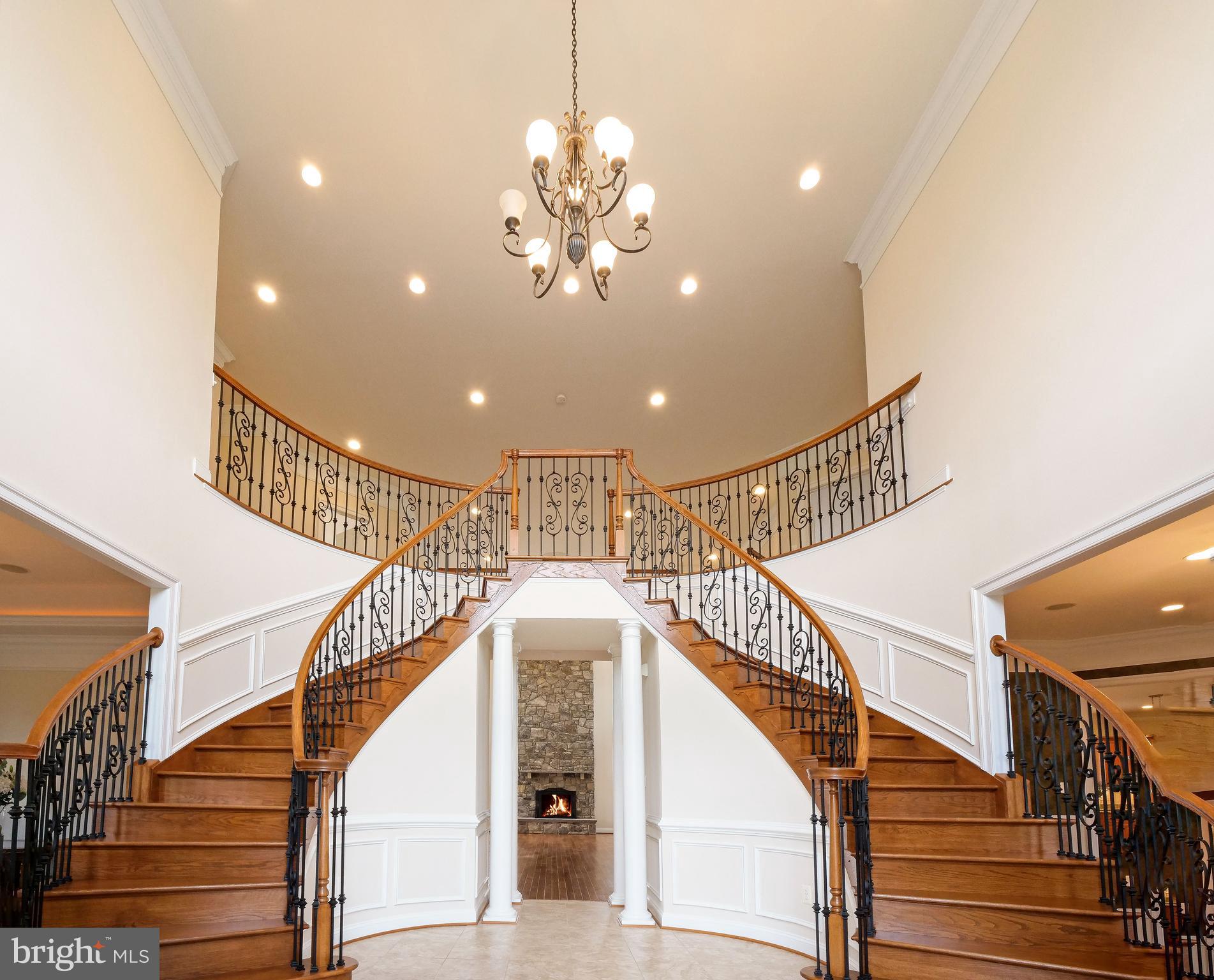 JAMES LAND - Residential