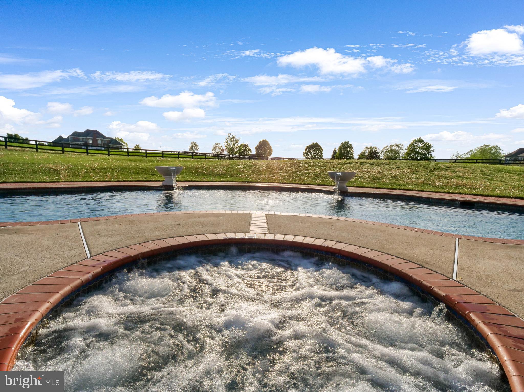 JAMES LAND - Residential