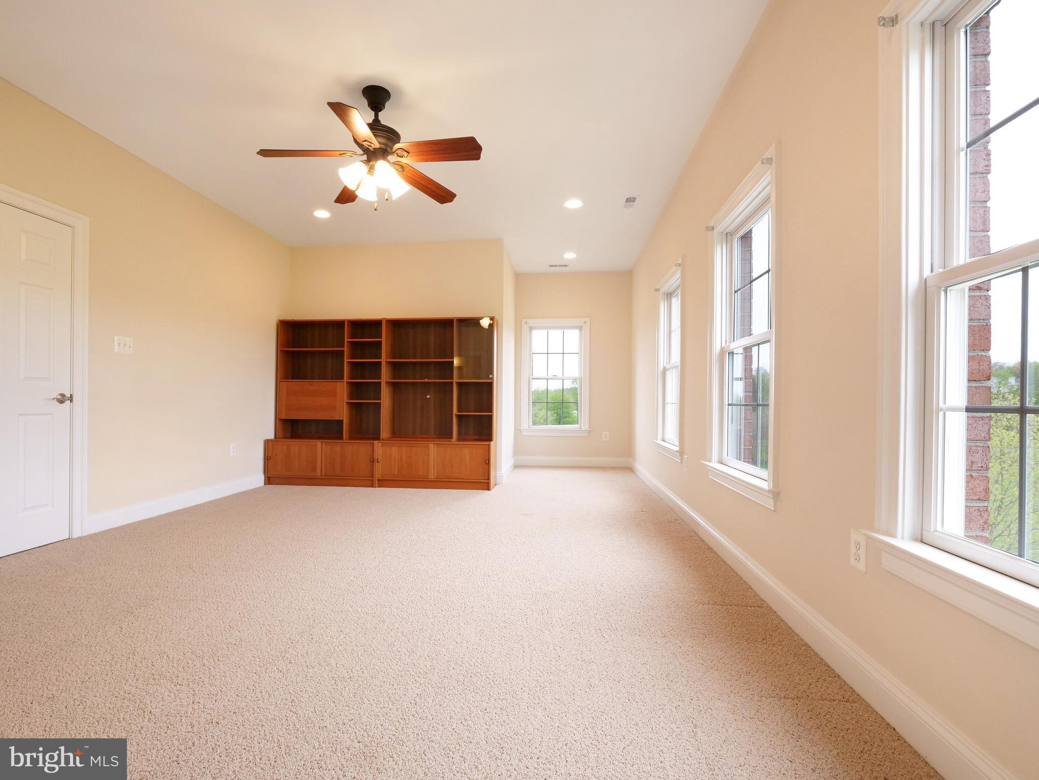 JAMES LAND - Residential