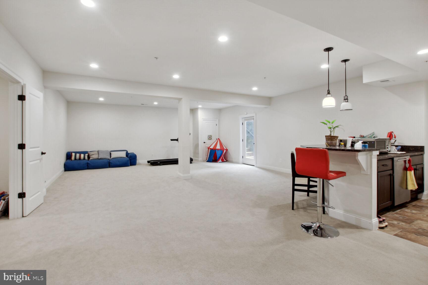 LANDON WOODS - Residential Lease