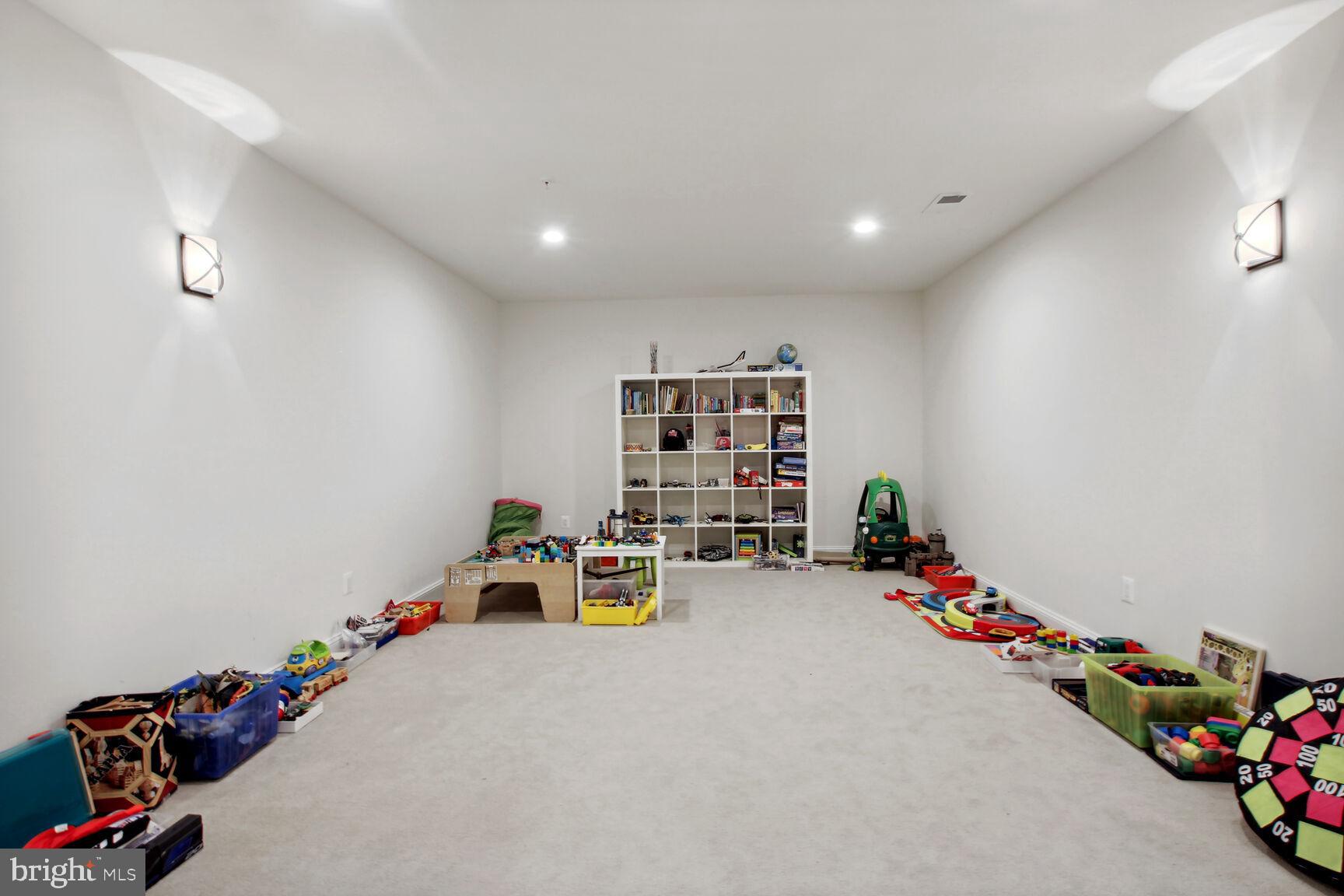 LANDON WOODS - Residential Lease