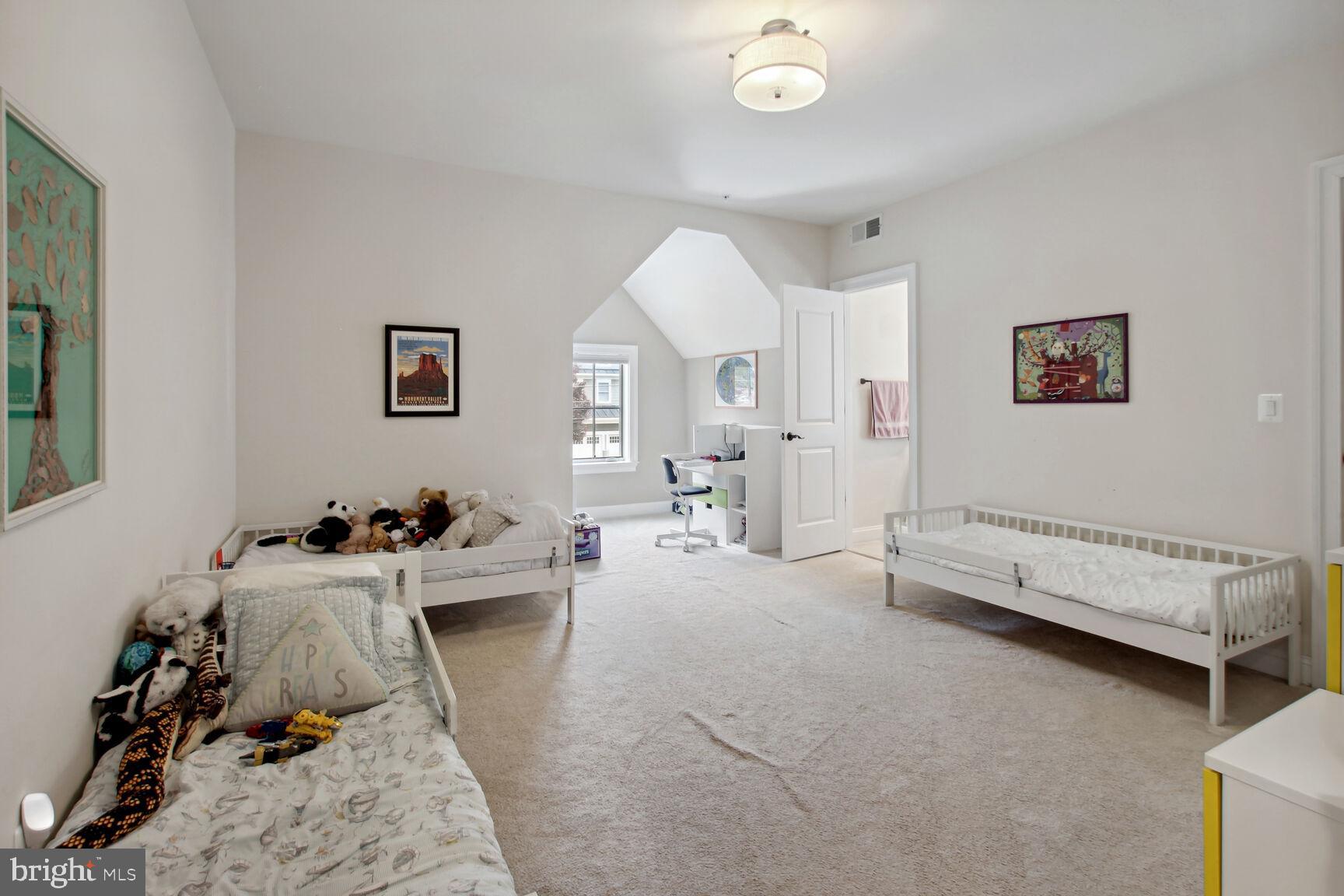 LANDON WOODS - Residential Lease