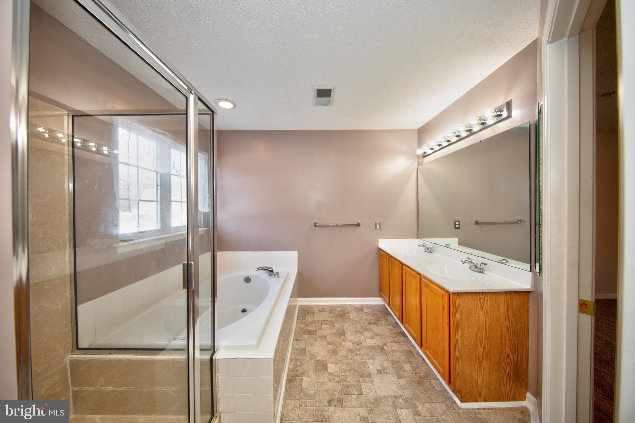 HOLLY WOODS - Residential Lease