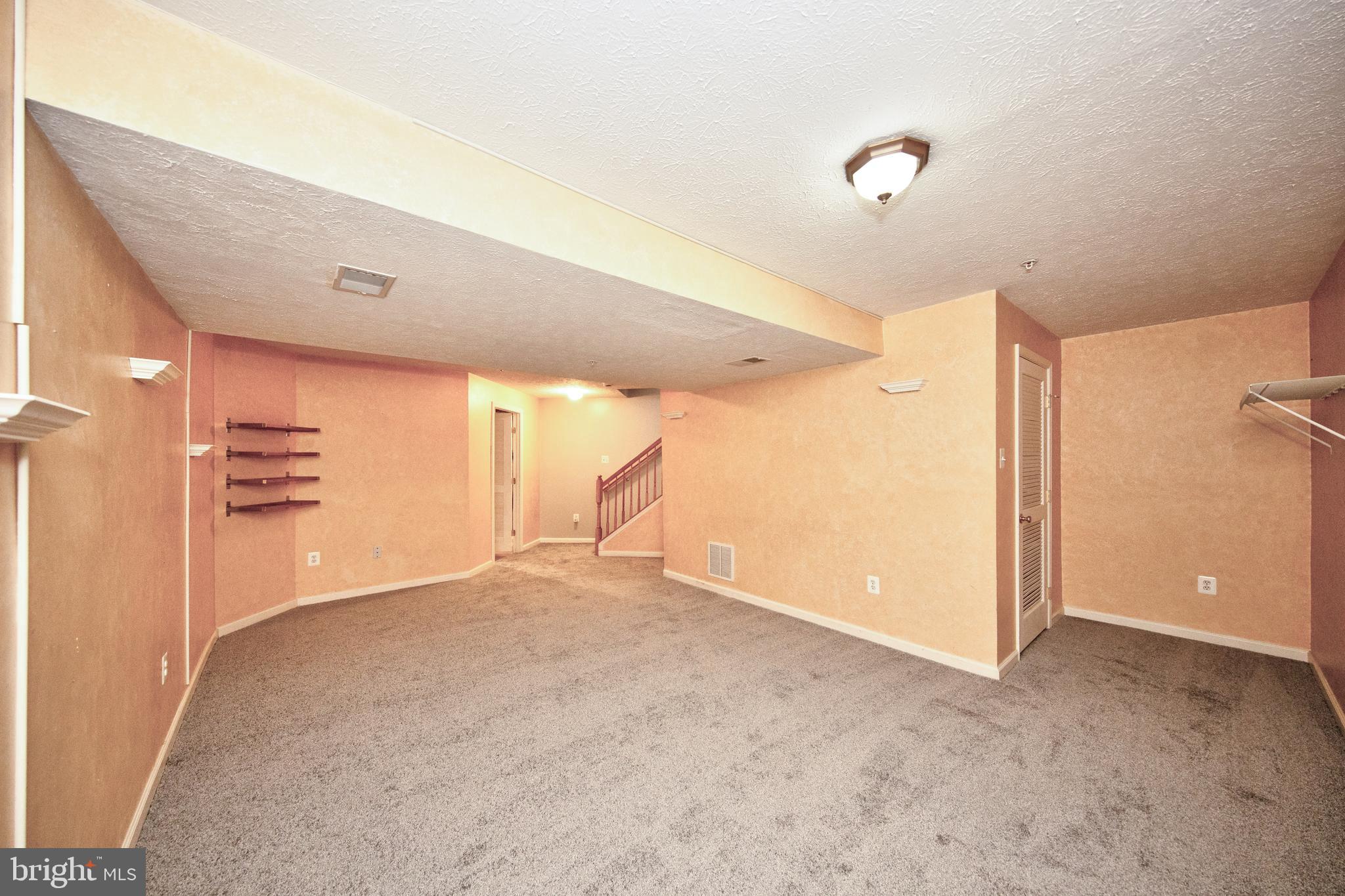 HOLLY WOODS - Residential Lease