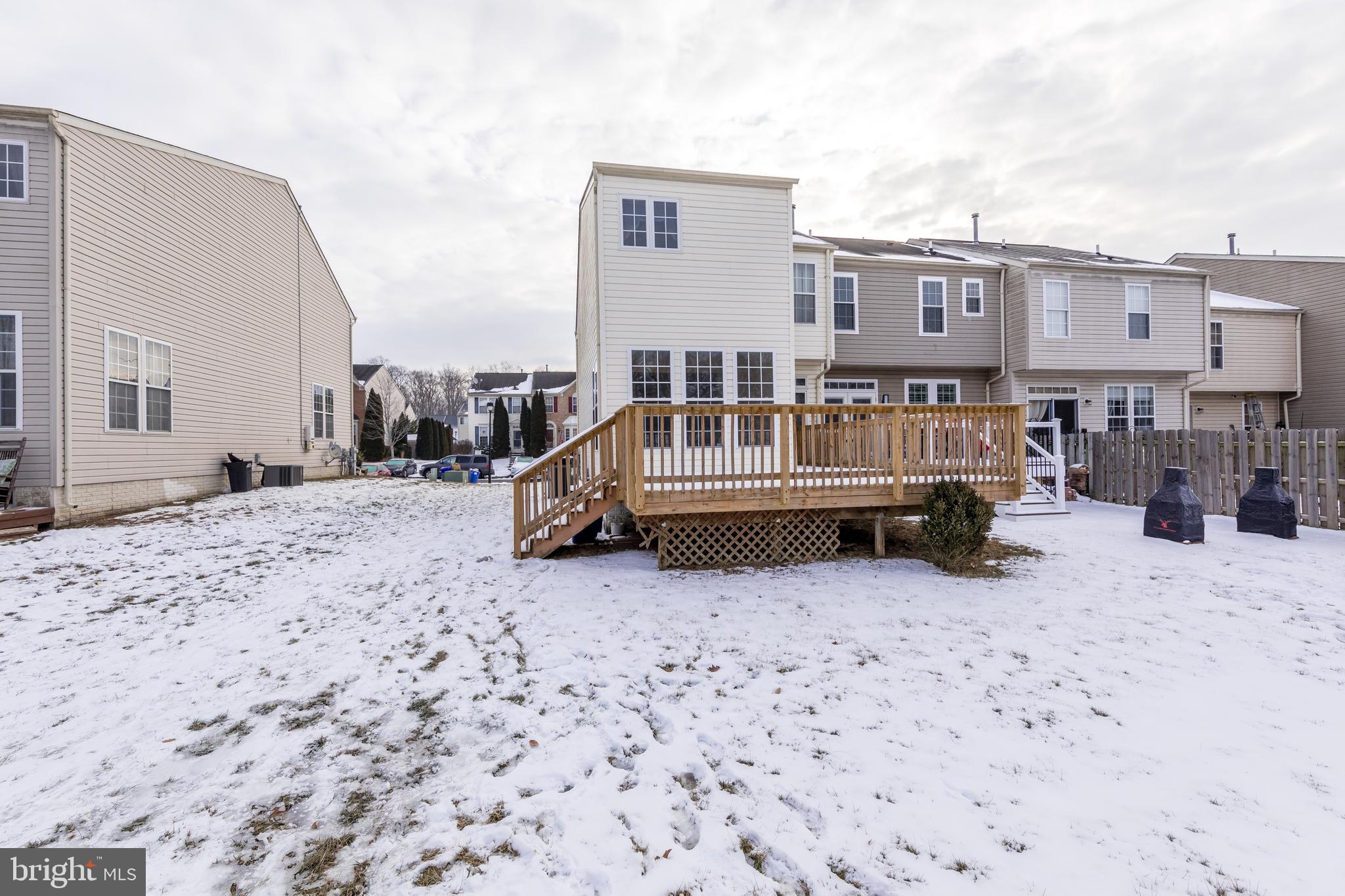 HOLLY WOODS - Residential Lease