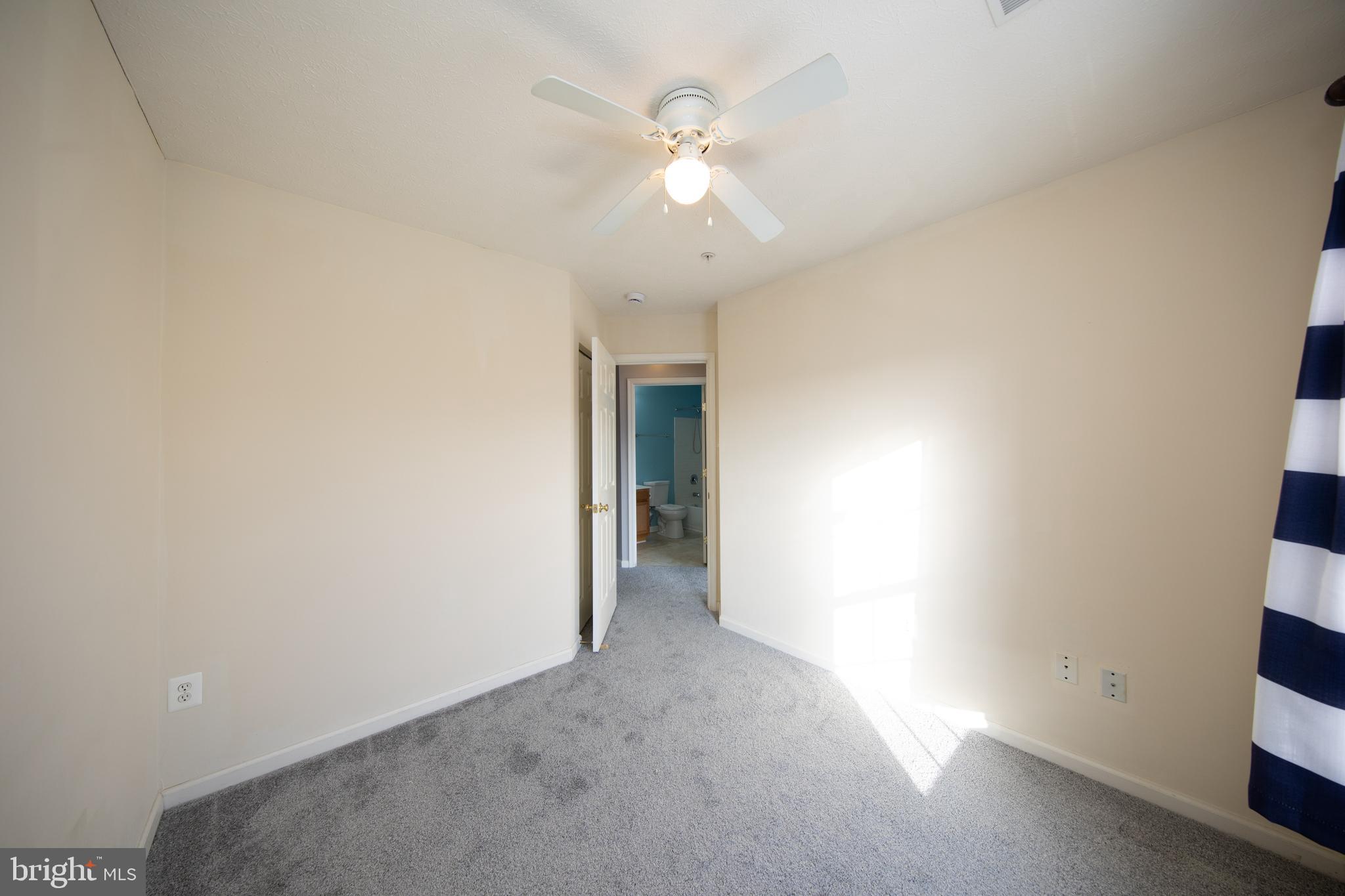 HOLLY WOODS - Residential Lease