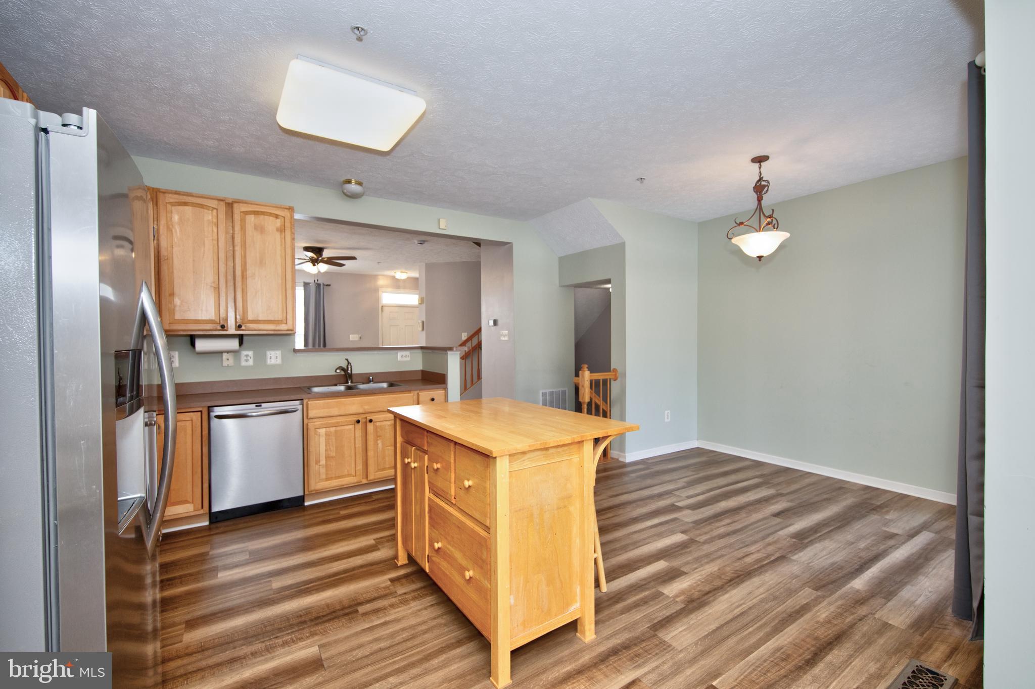 HOLLY WOODS - Residential Lease