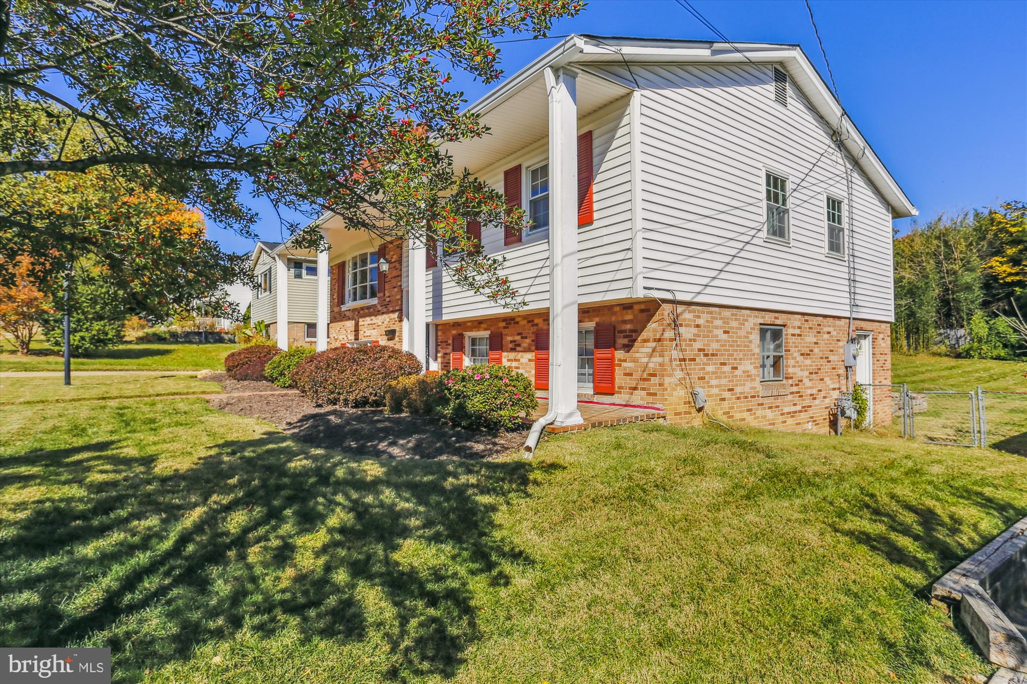 OLD POST ESTATES - Residential