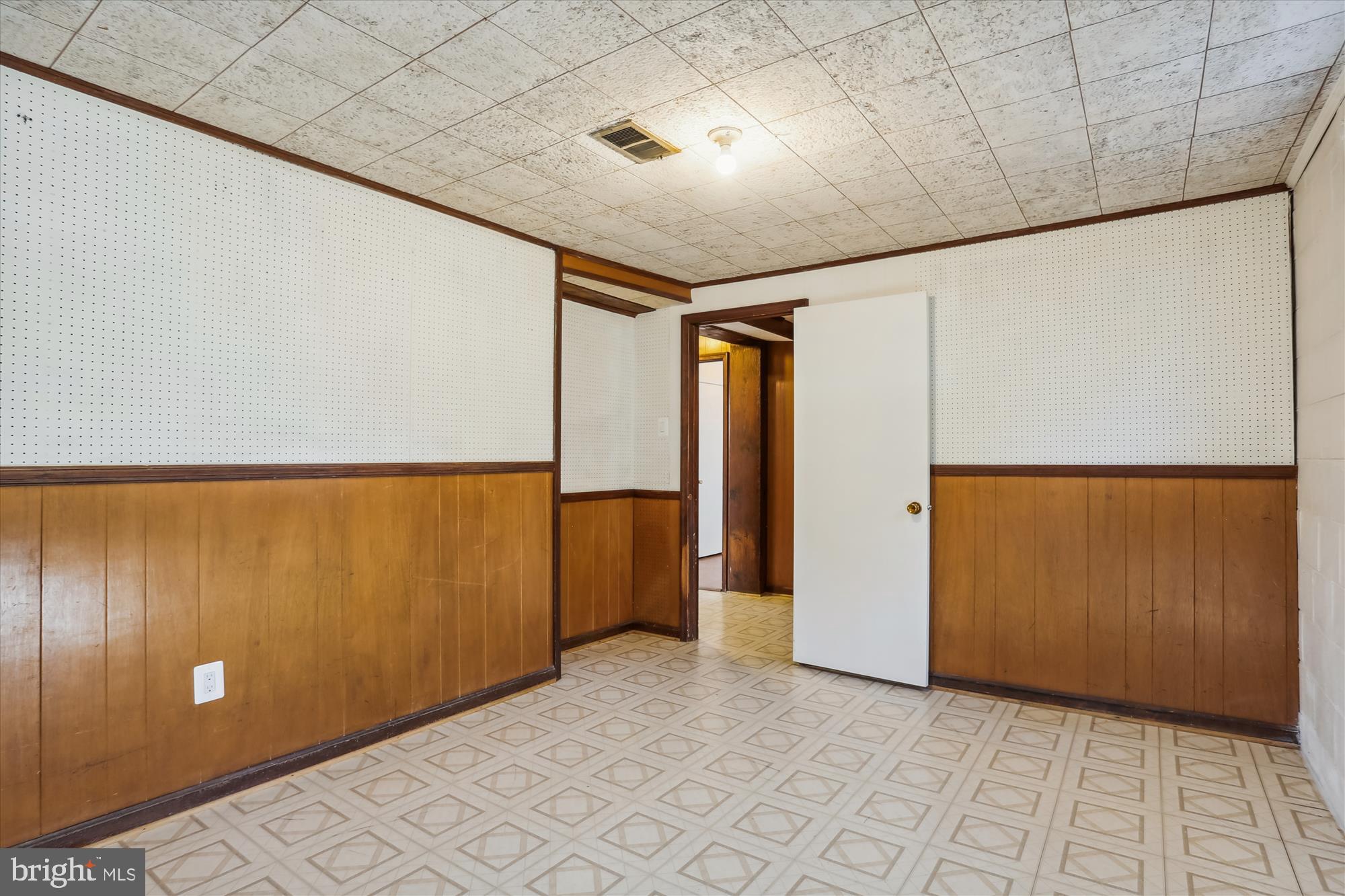 OLD POST ESTATES - Residential