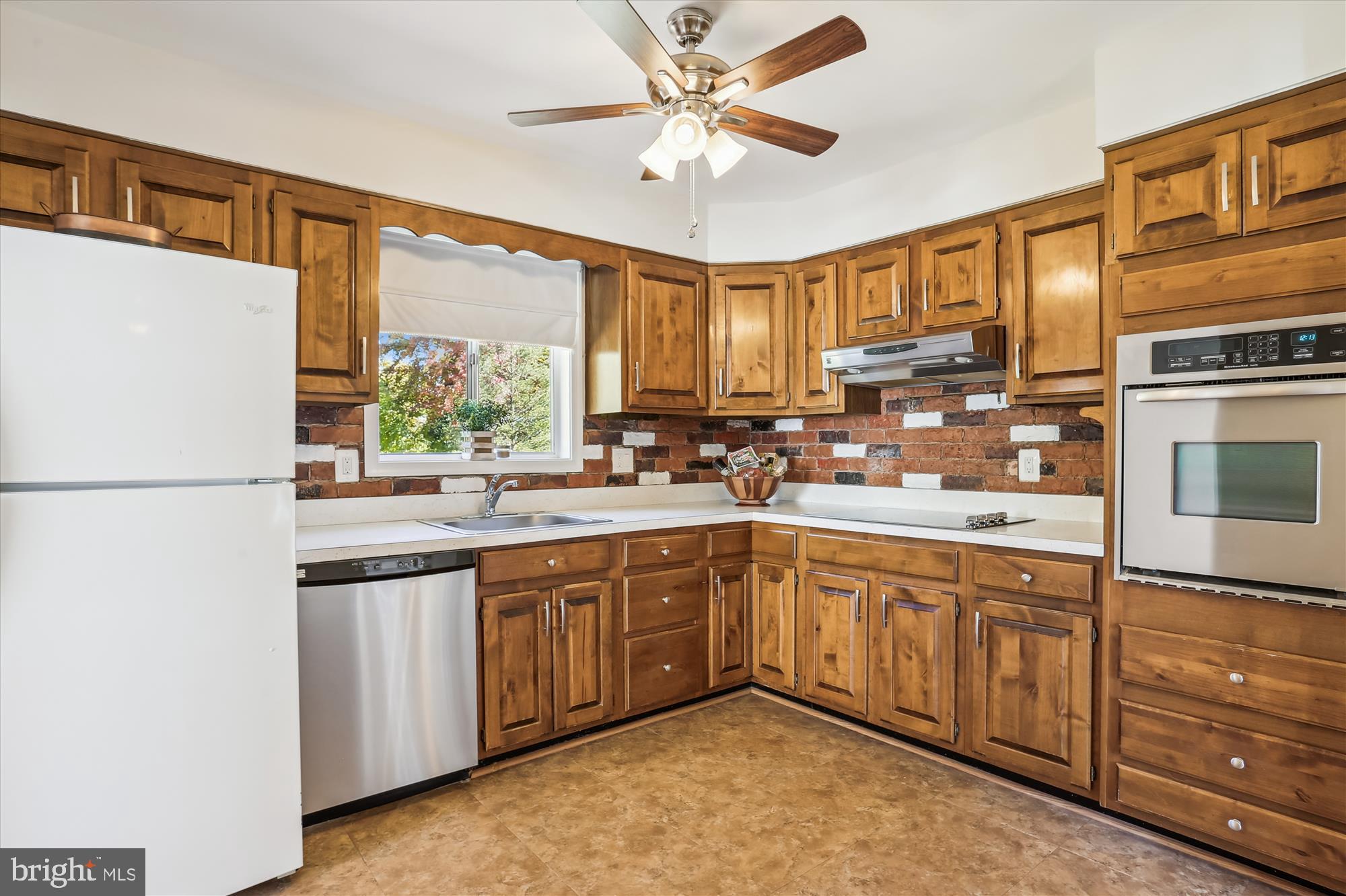 OLD POST ESTATES - Residential