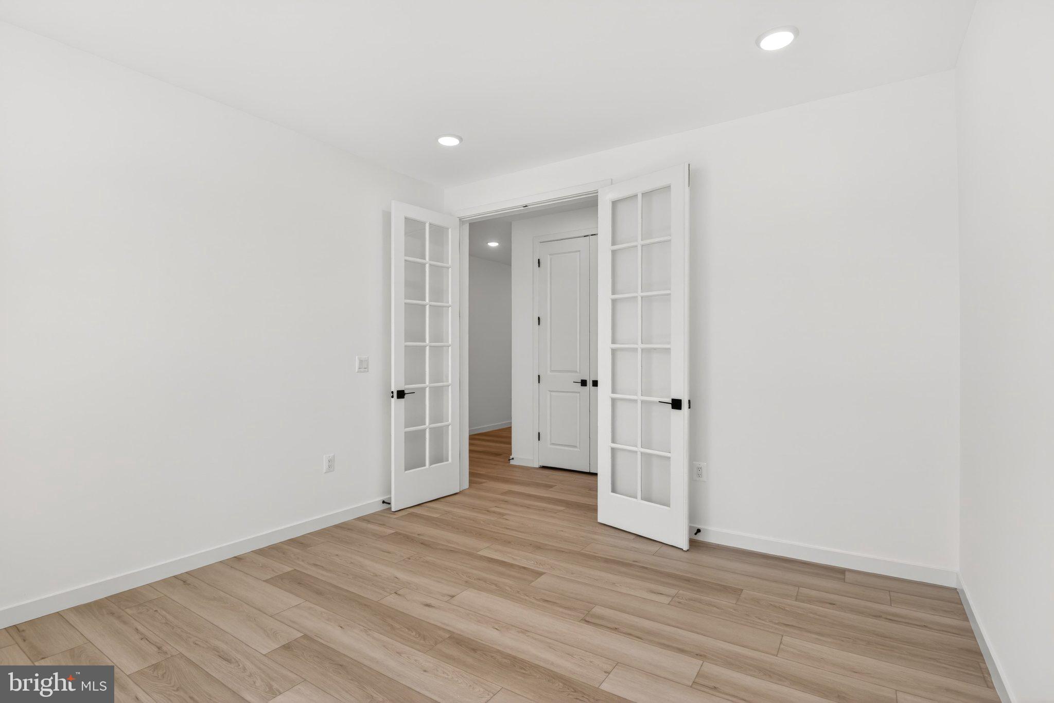 THE GREENS - Residential