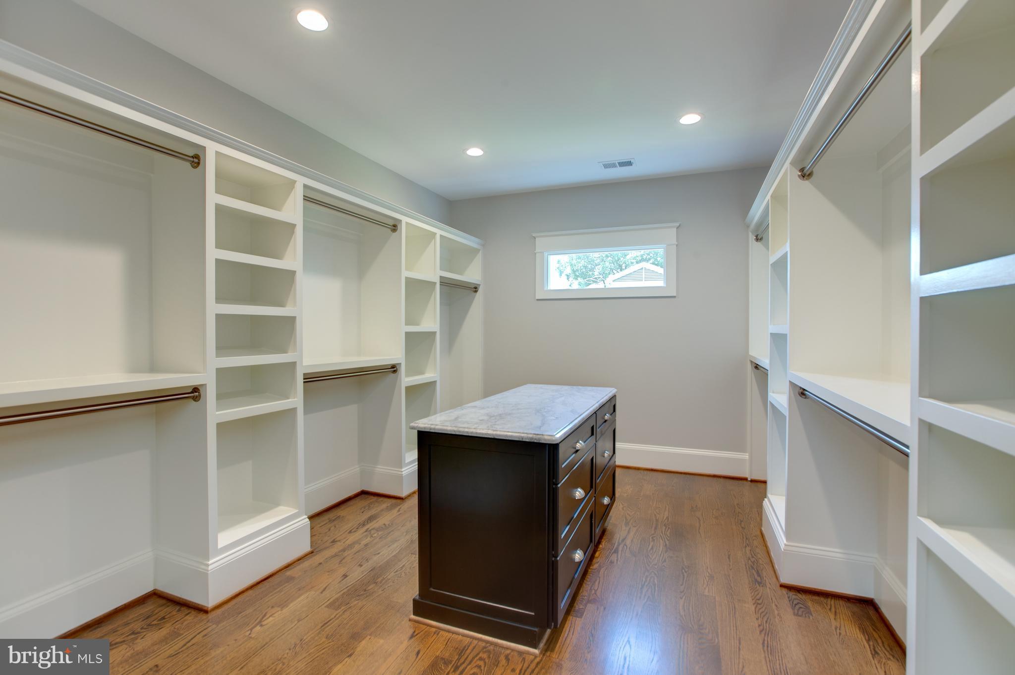 BROYHILL LANGLEY ESTATES - Residential