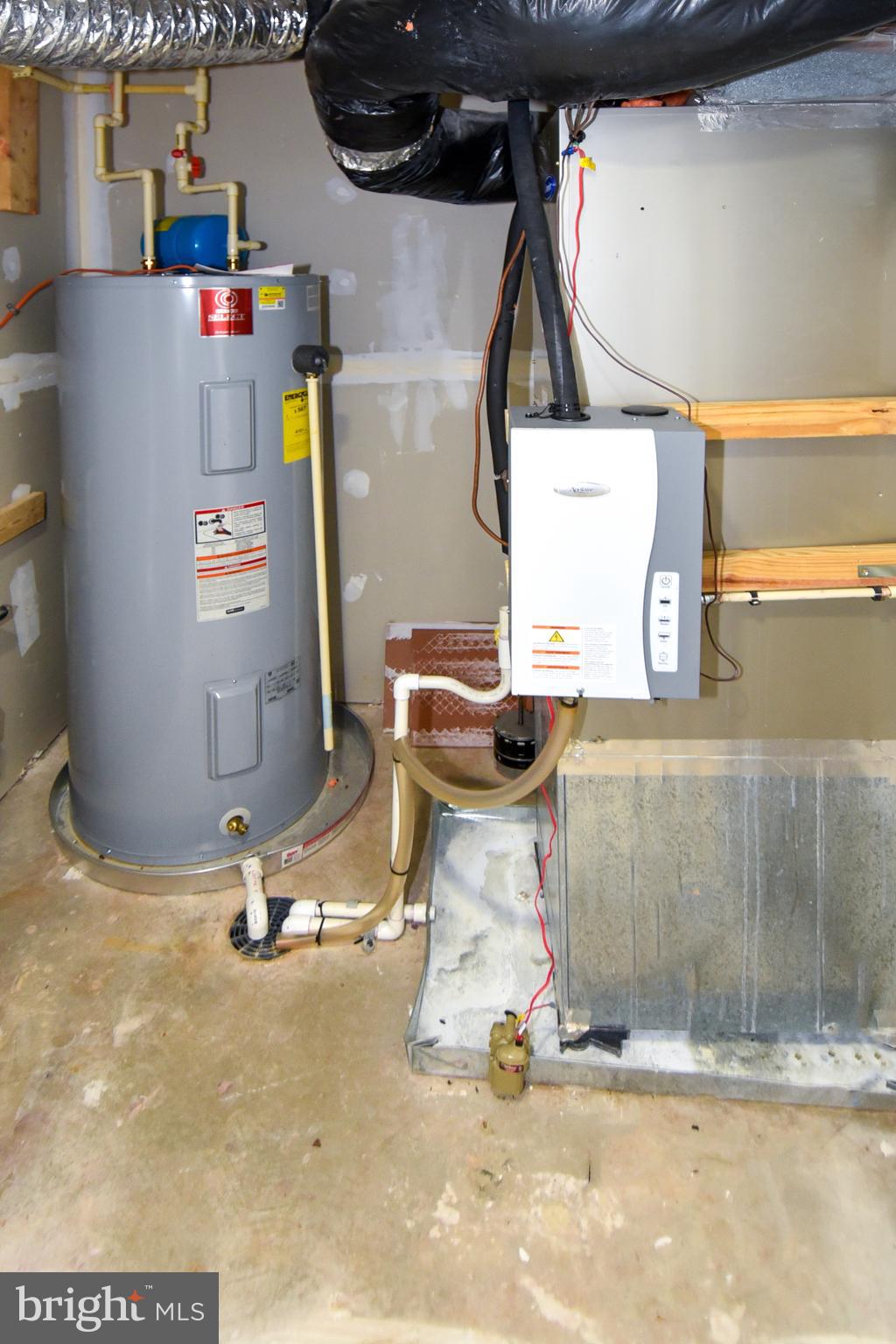 HERITAGE CROSSING CONDOMINIUM - Residential