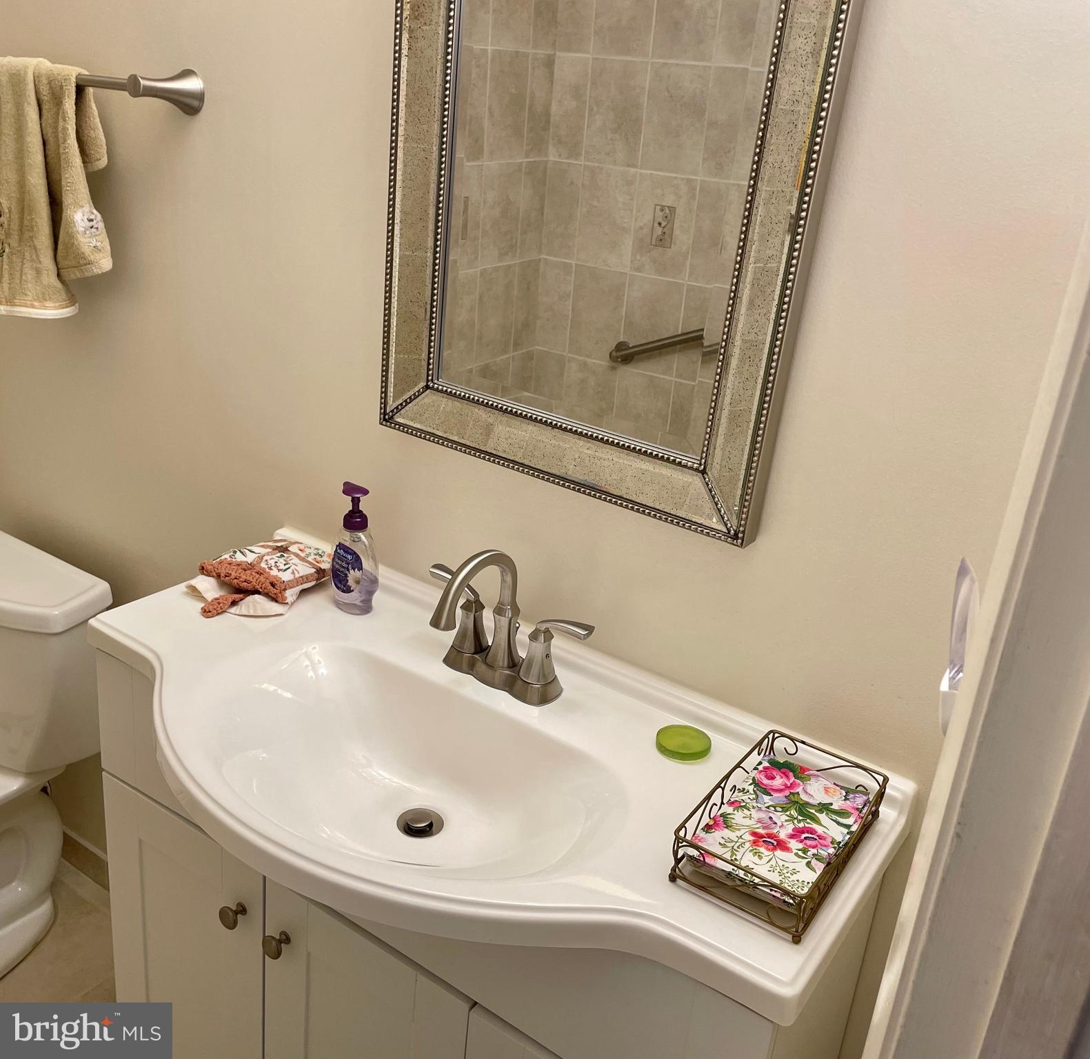 CANTERBURY WOODS - Residential