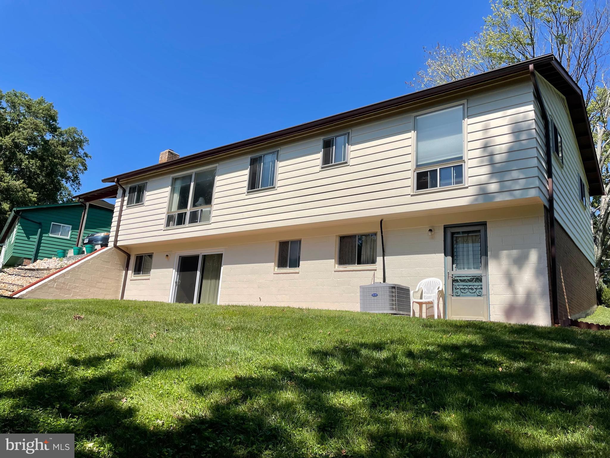 CANTERBURY WOODS - Residential