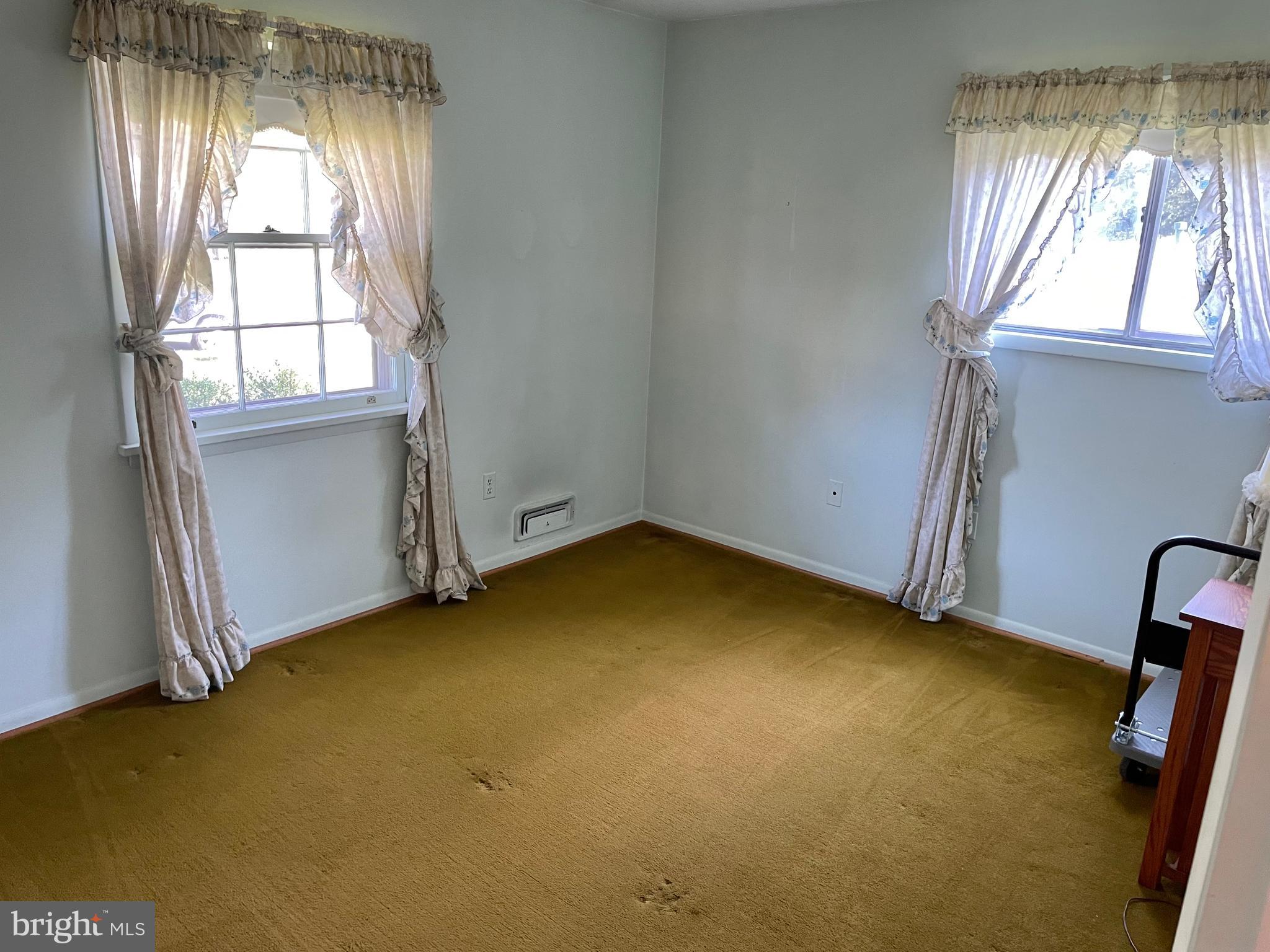 CANTERBURY WOODS - Residential