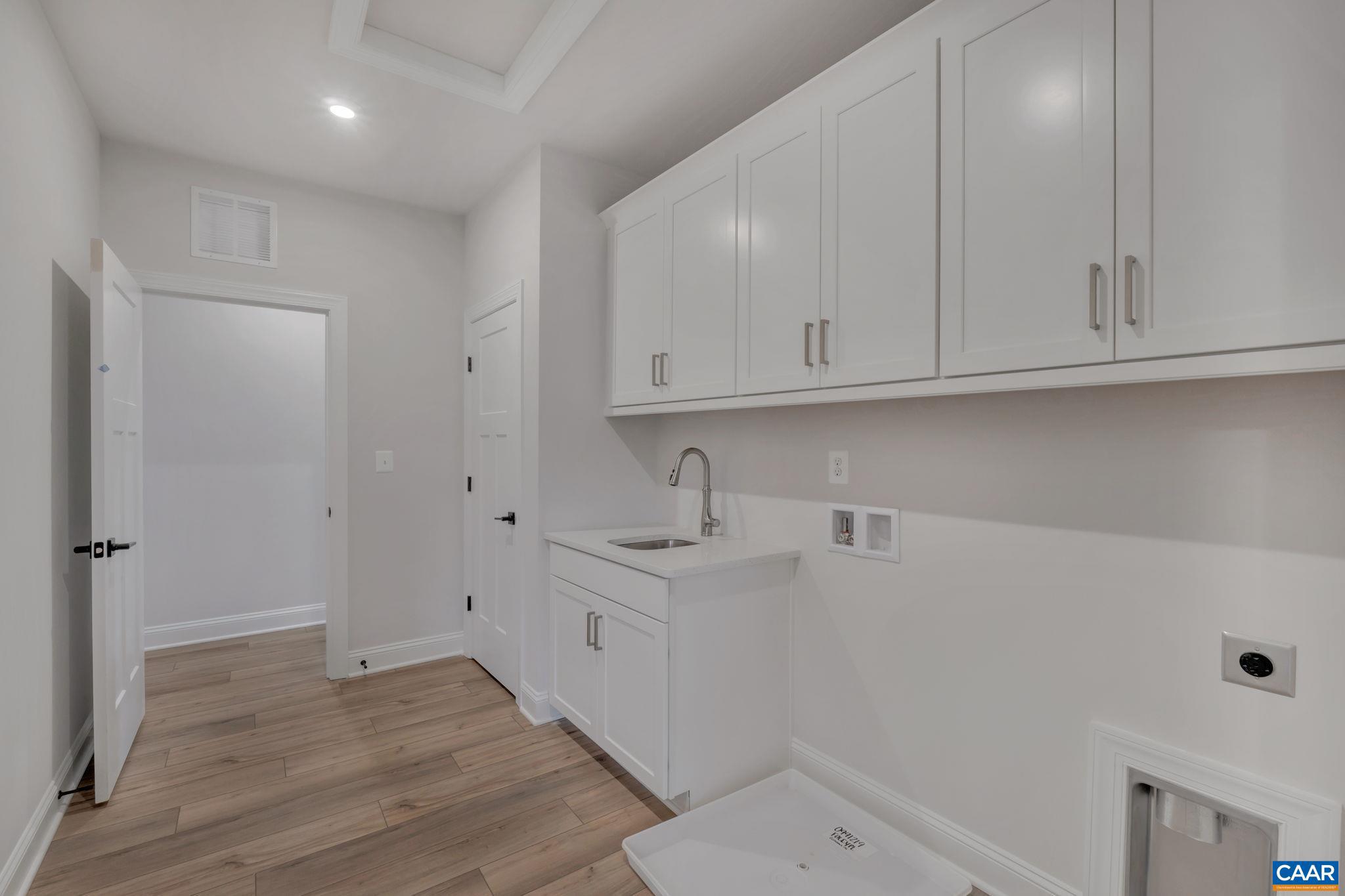 SPRING CREEK - Residential