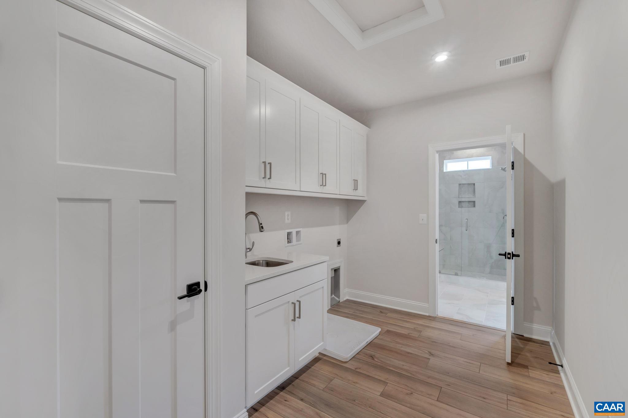 SPRING CREEK - Residential