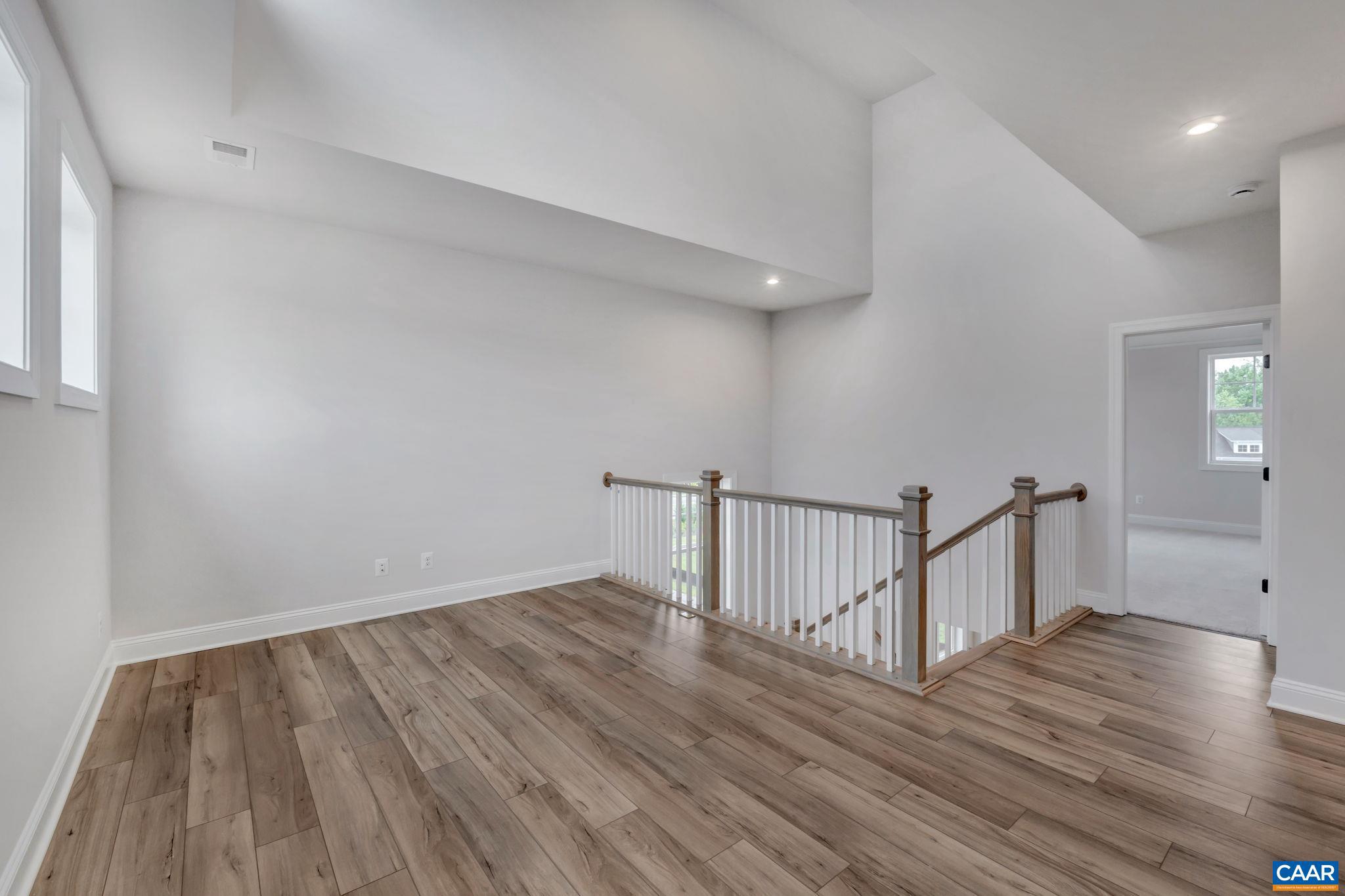 SPRING CREEK - Residential