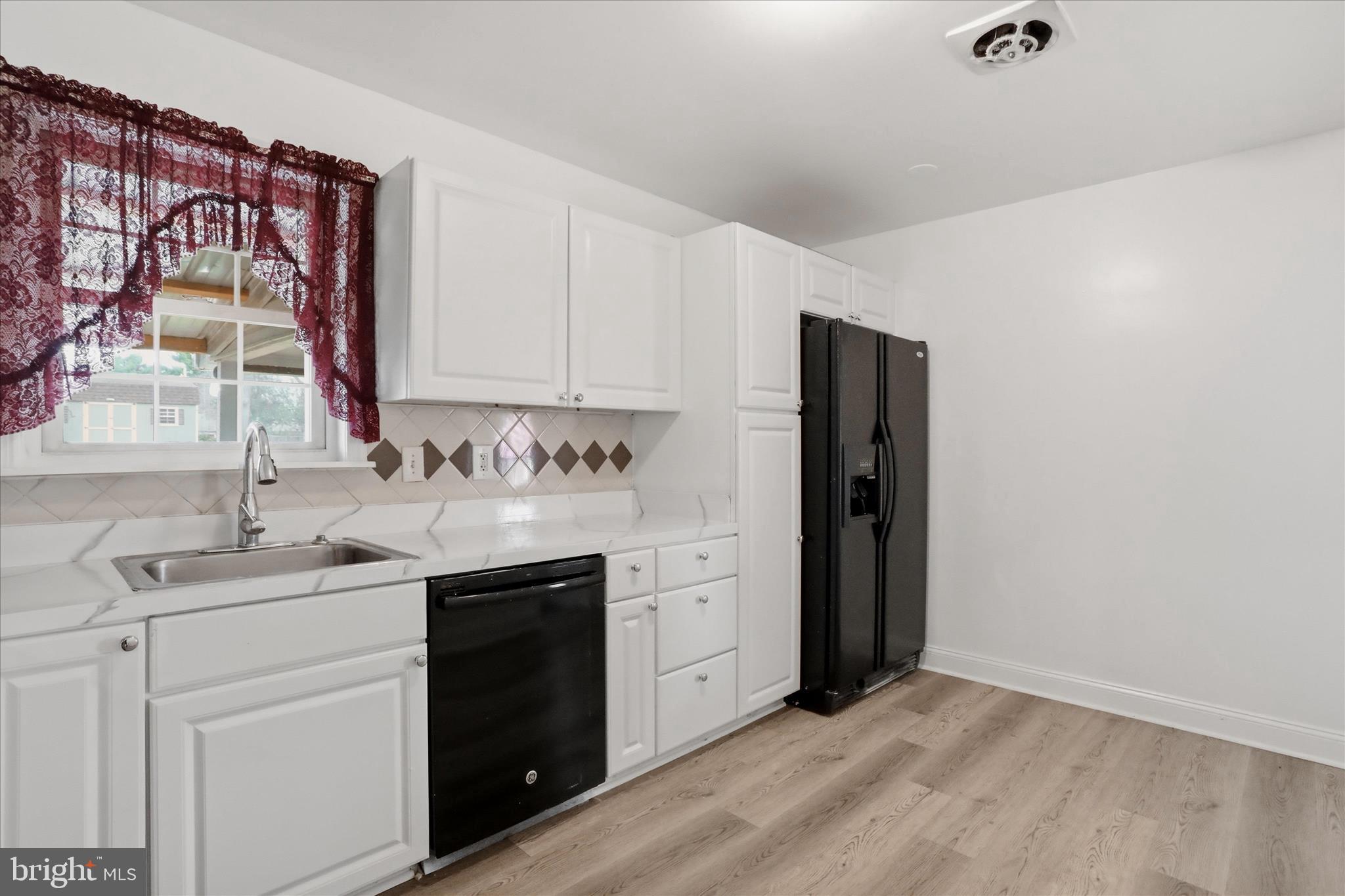 HAGERSTOWN - Residential