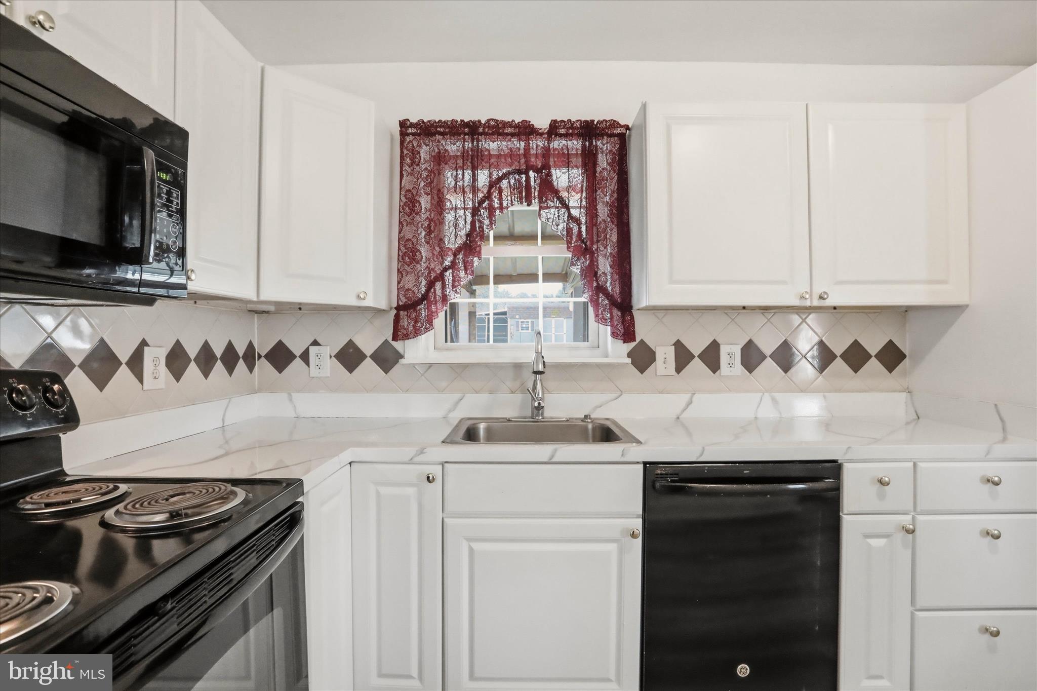 HAGERSTOWN - Residential