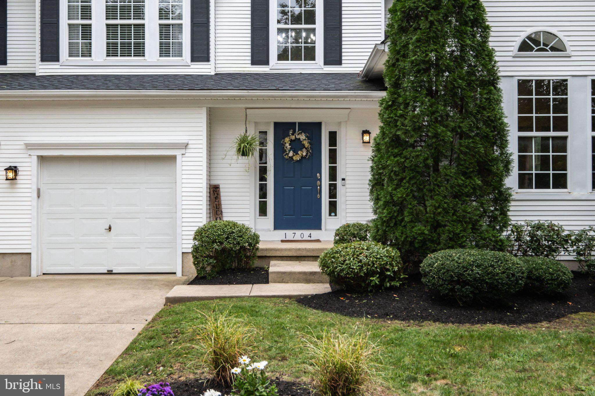 1704 CROWFOOT LANE