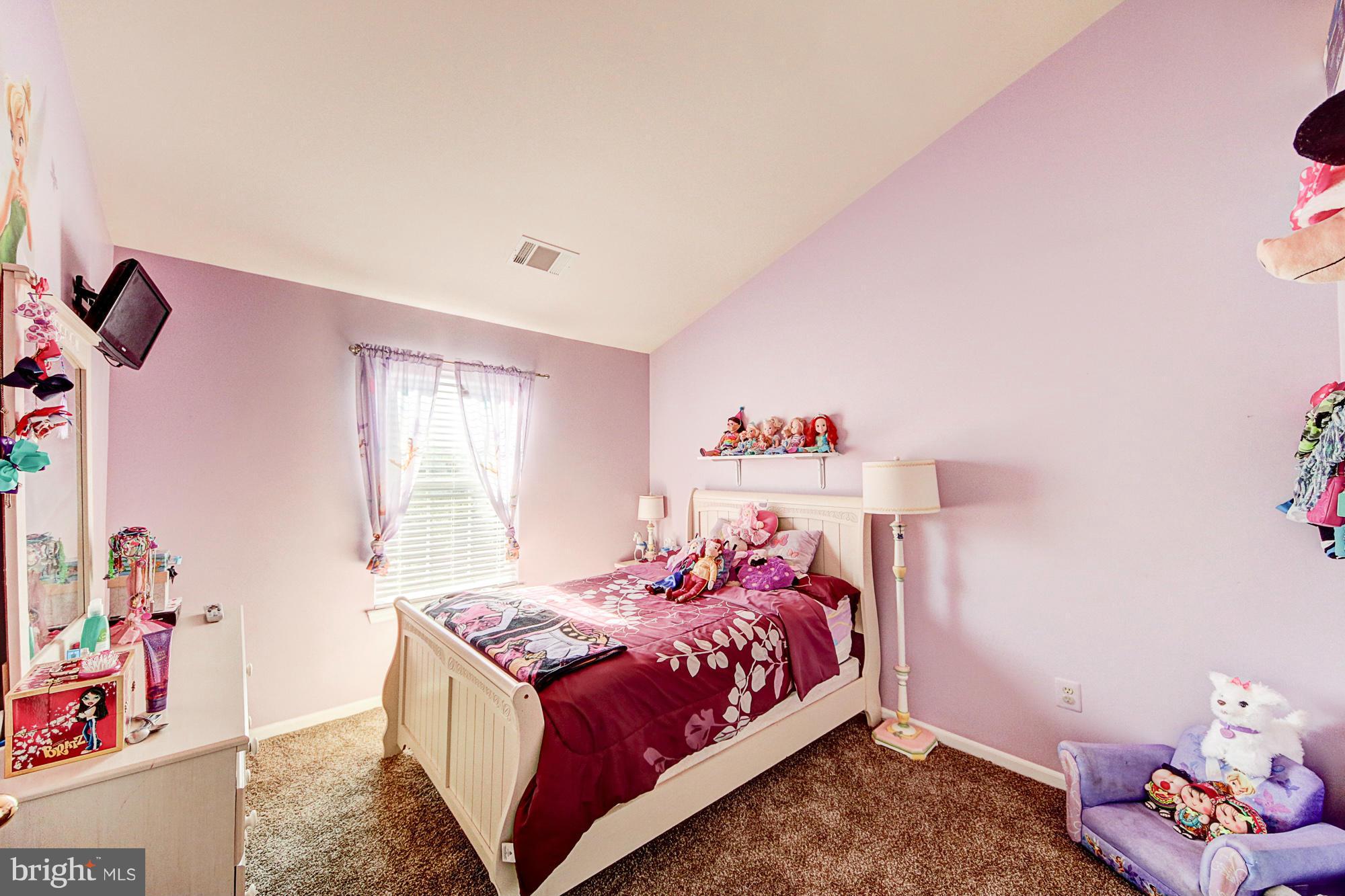 ASHBURN VILLAGE - Residential